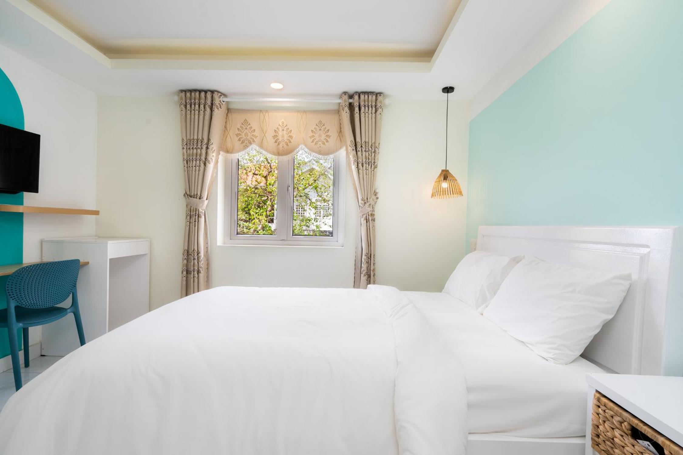 Deluxe Double Room With Sea View - Photo 9