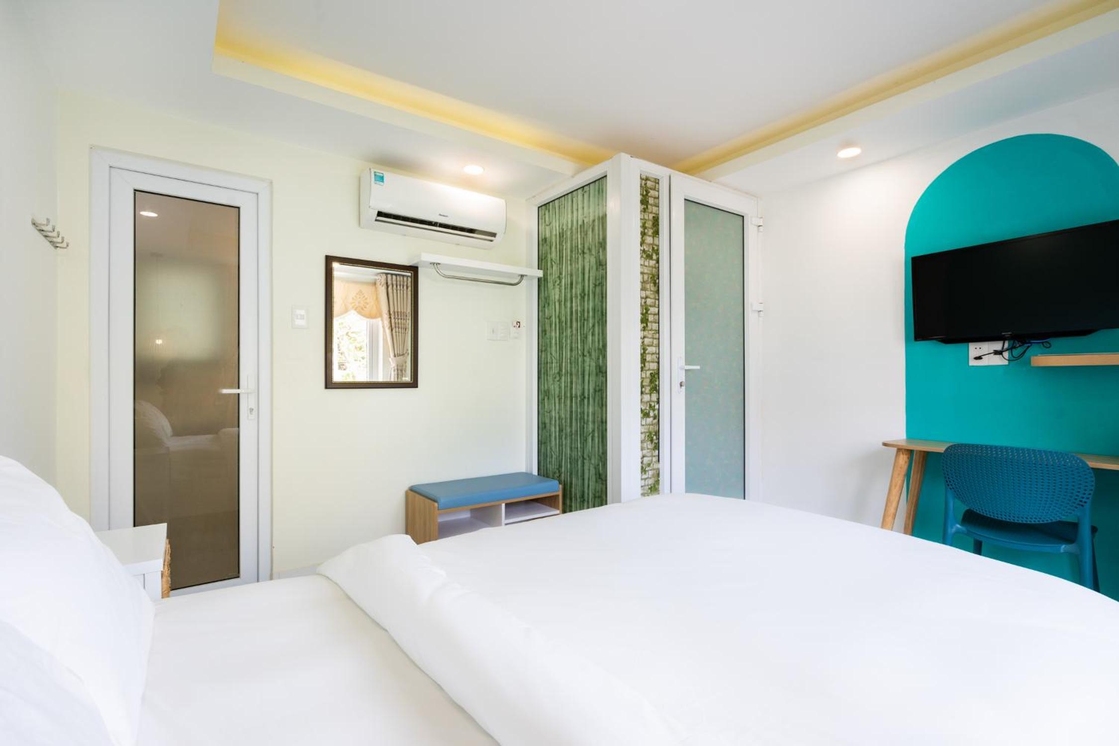 Deluxe Double Room With Sea View - Photo 5