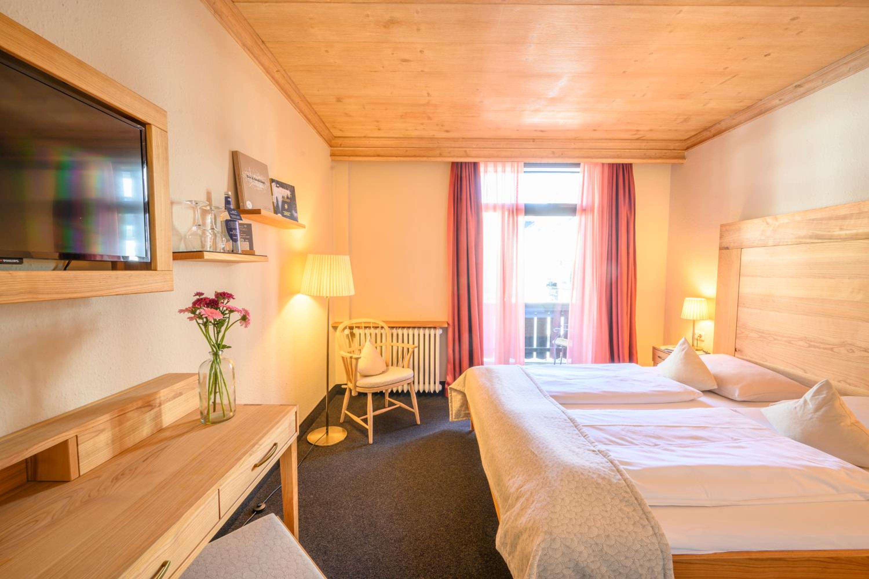 Small & Cozy - Photo 9