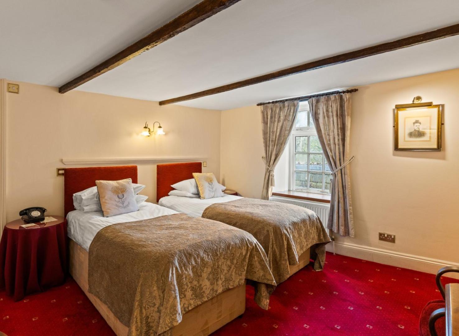 Twin Room - Photo 1