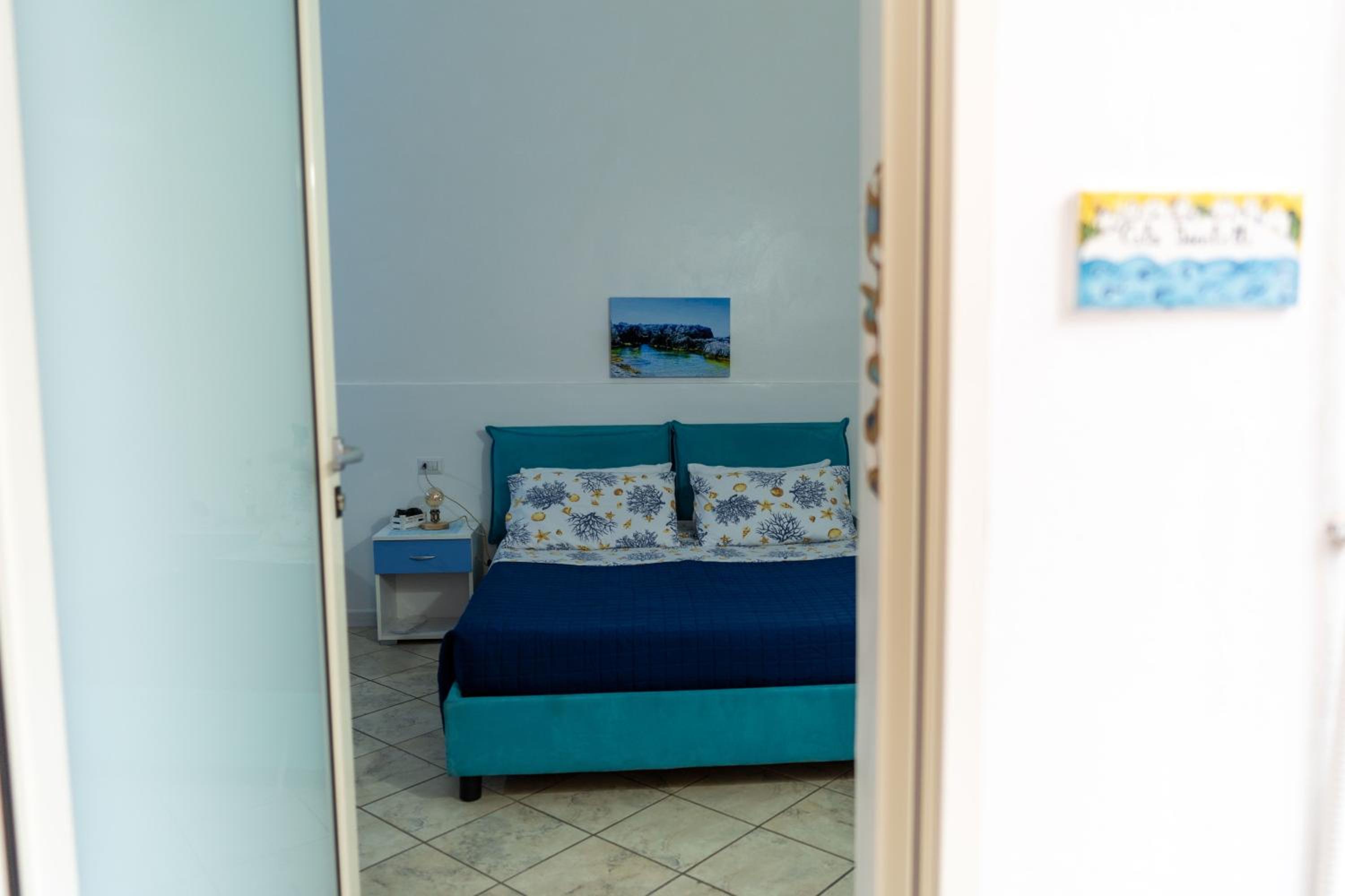 Deluxe Double Room (2 Adults + 1 Child) photo 1