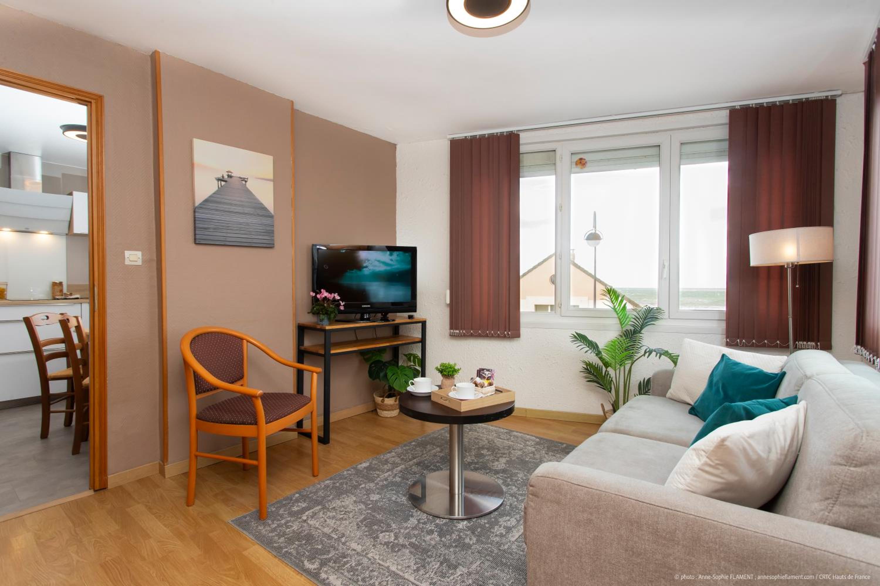 Superior One-Bedroom Apartment - Photo 1