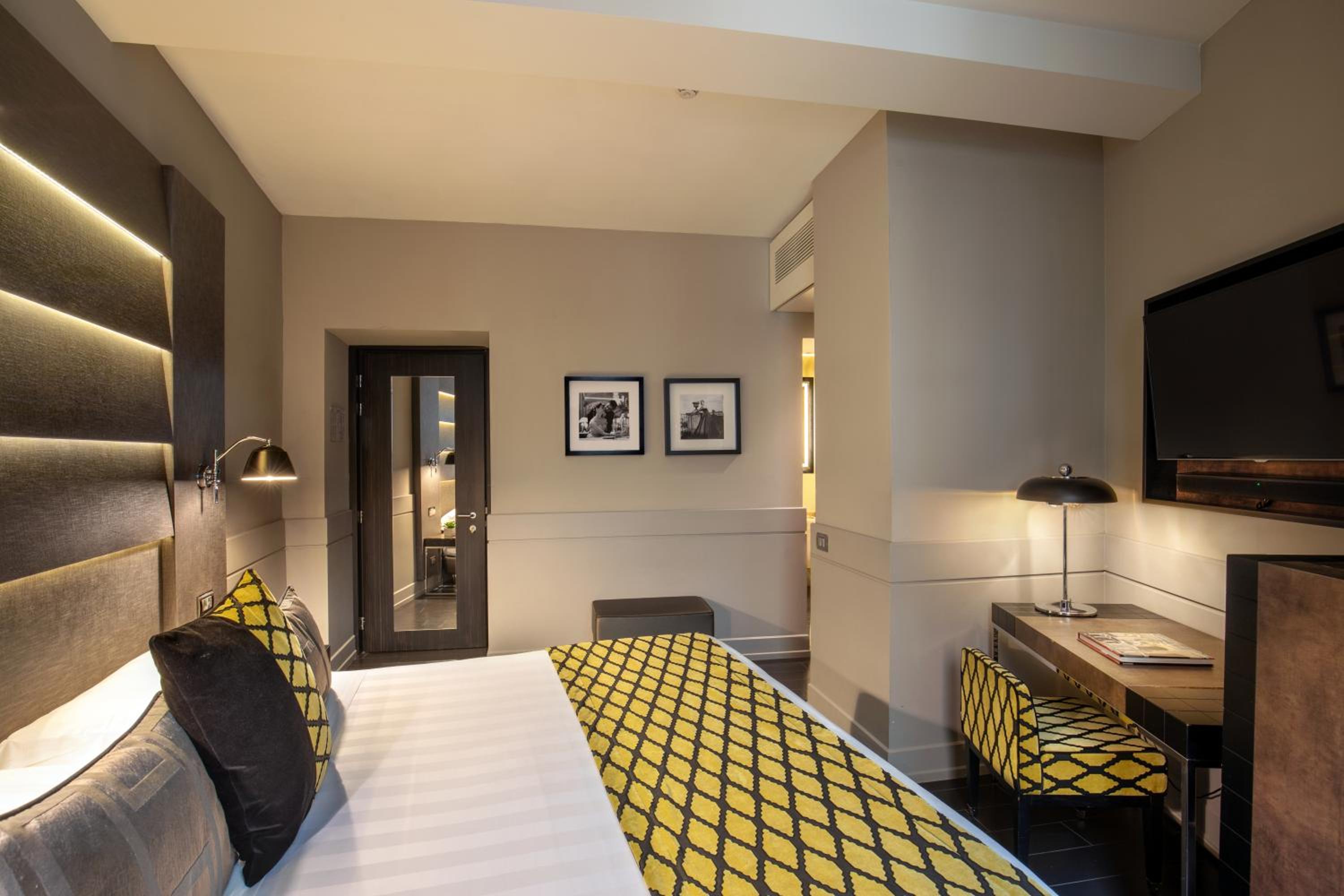 Classic Double or Twin Room photo 2