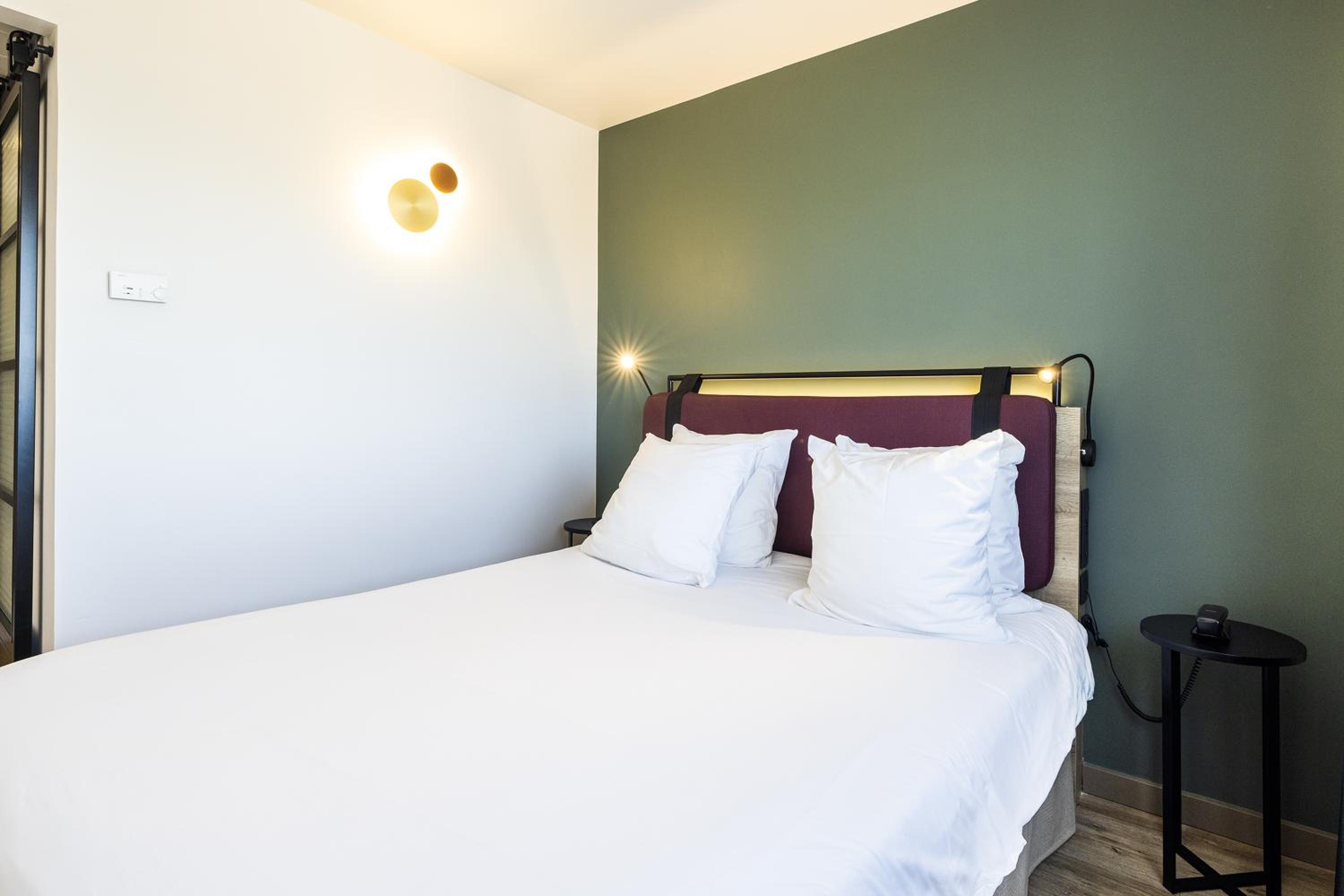 Double Room with 1 Double Bed - Photo 3