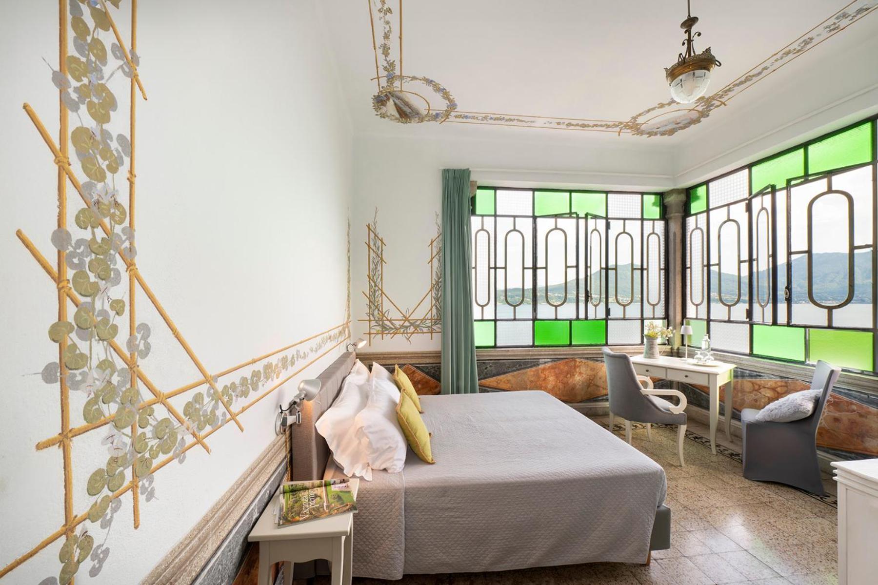 Deluxe Double Room with Lake View