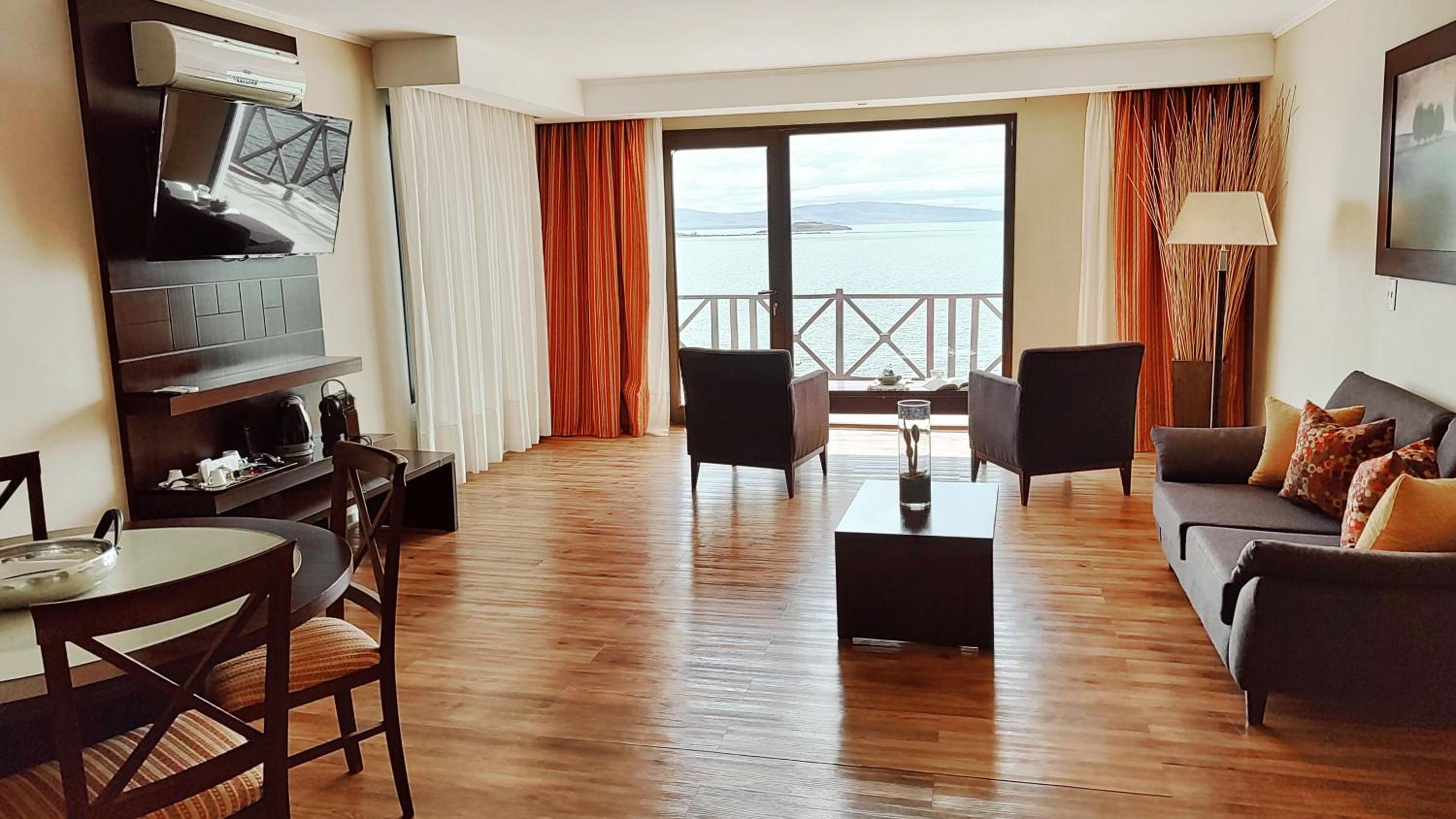 Presidential Suite photo 3