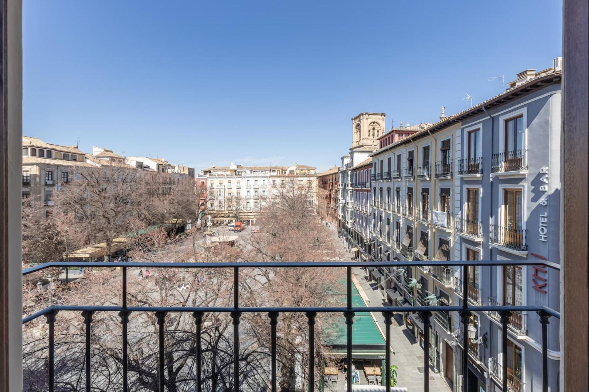 One-Bedroom Apartment with Balcony - Photo 7
