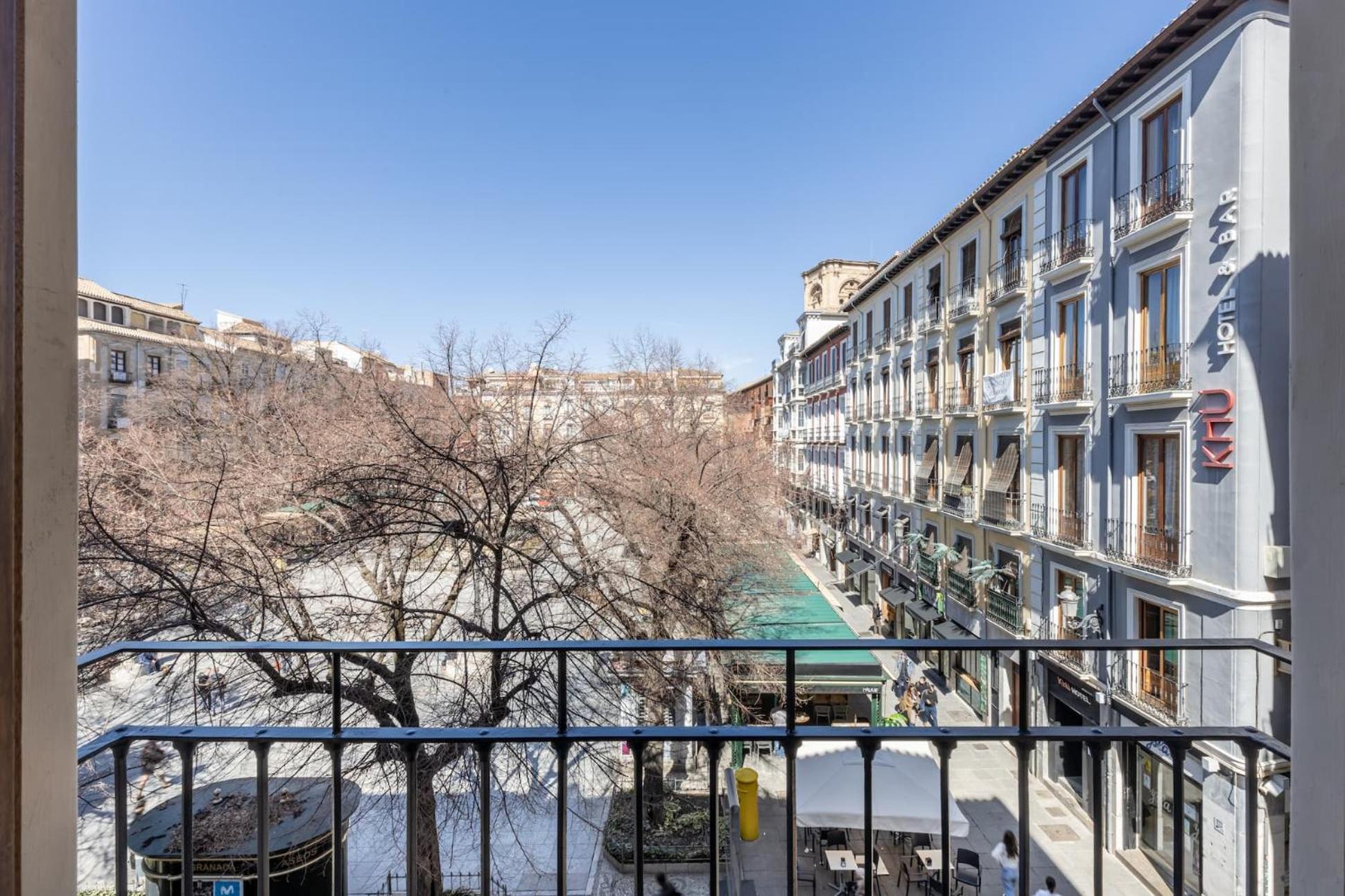 One-Bedroom Apartment with Balcony - Photo 10