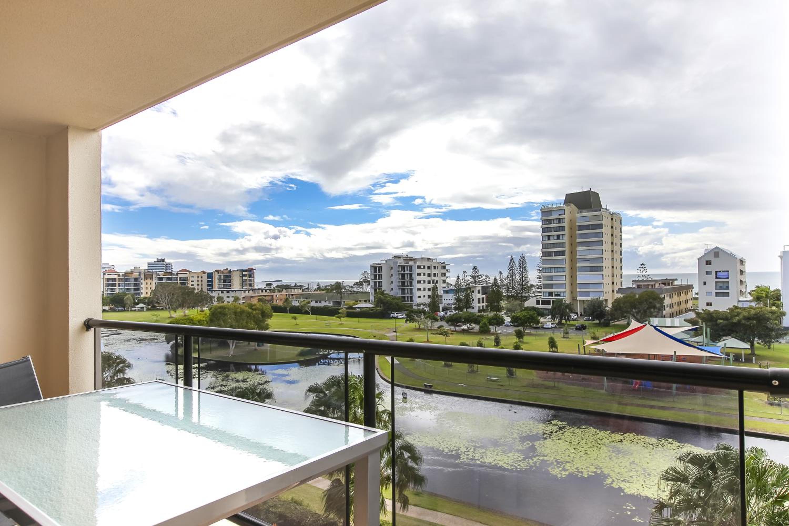 Two-Bedroom Apartment with Ocean View photo 2