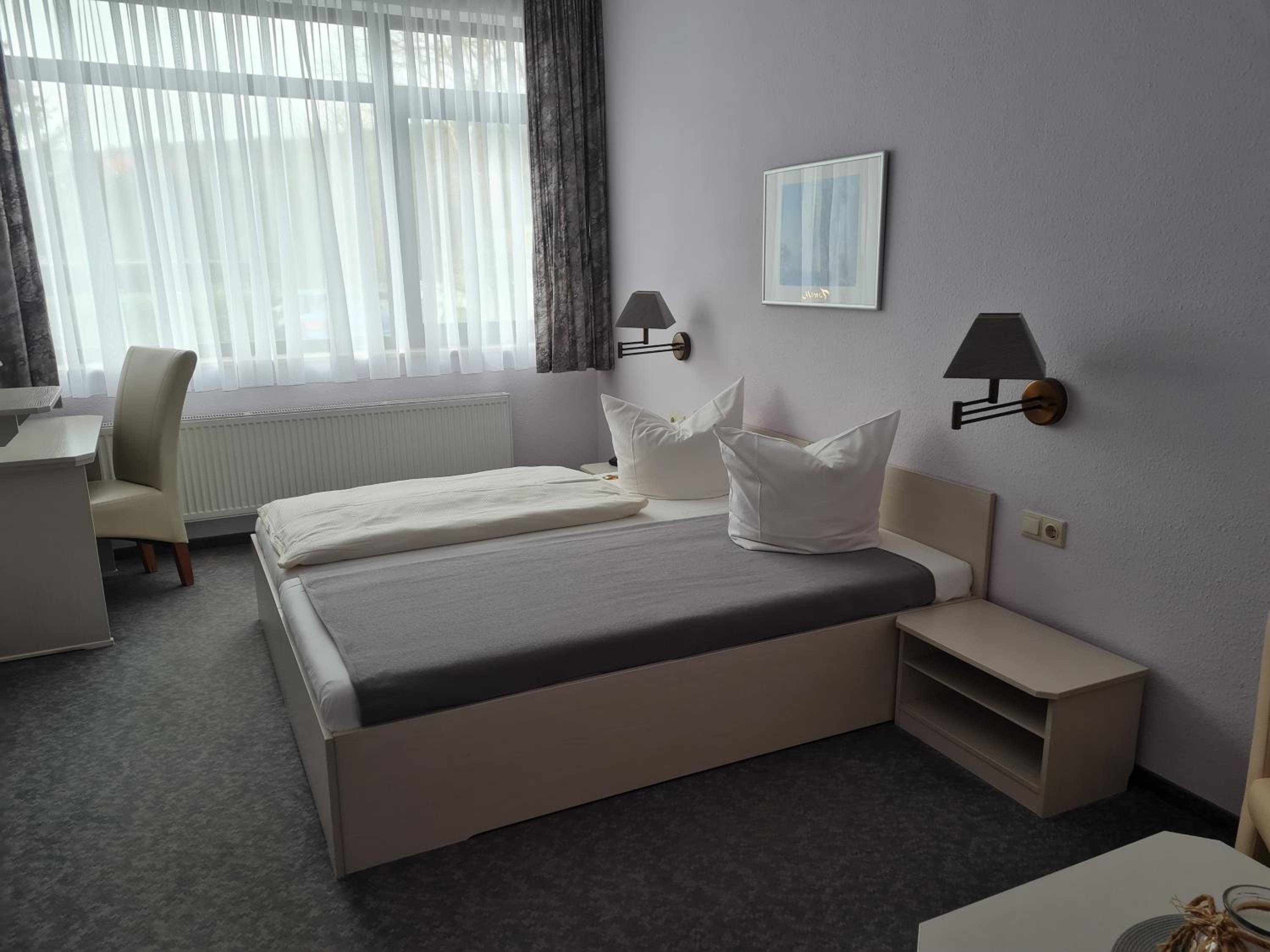 Double Room - Photo 6