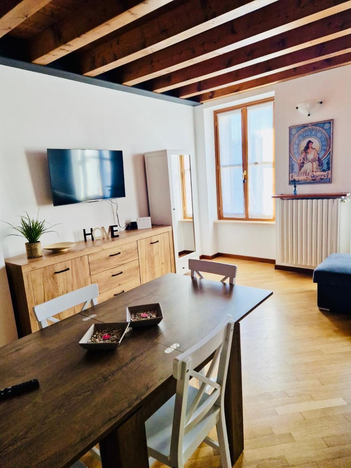 One-Bedroom Apartment photo 3