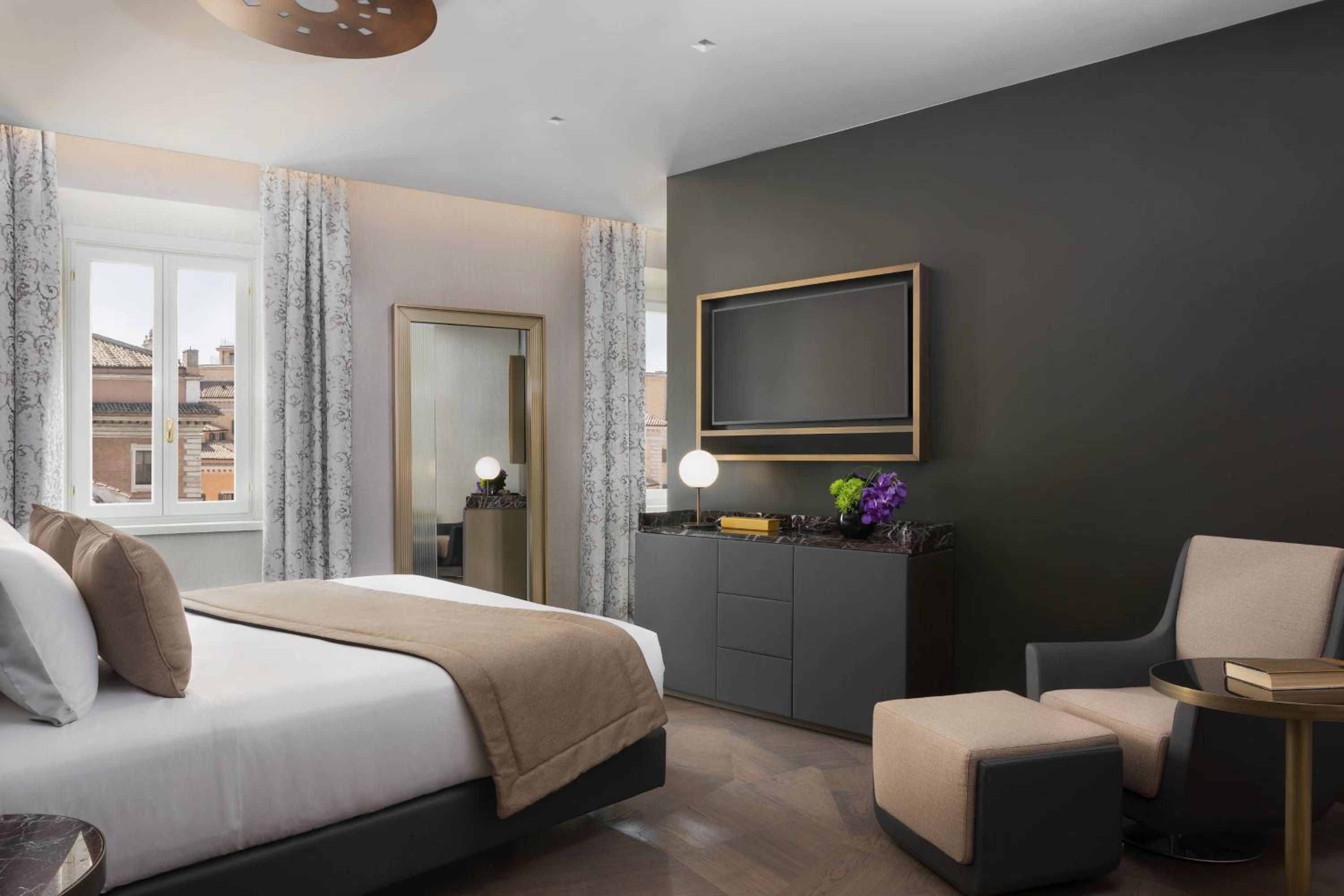 Junior Suite with King Bed