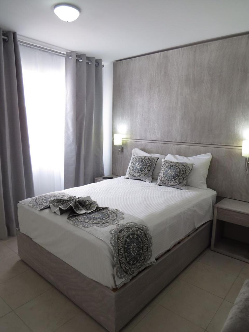 Deluxe Room - Photo 2