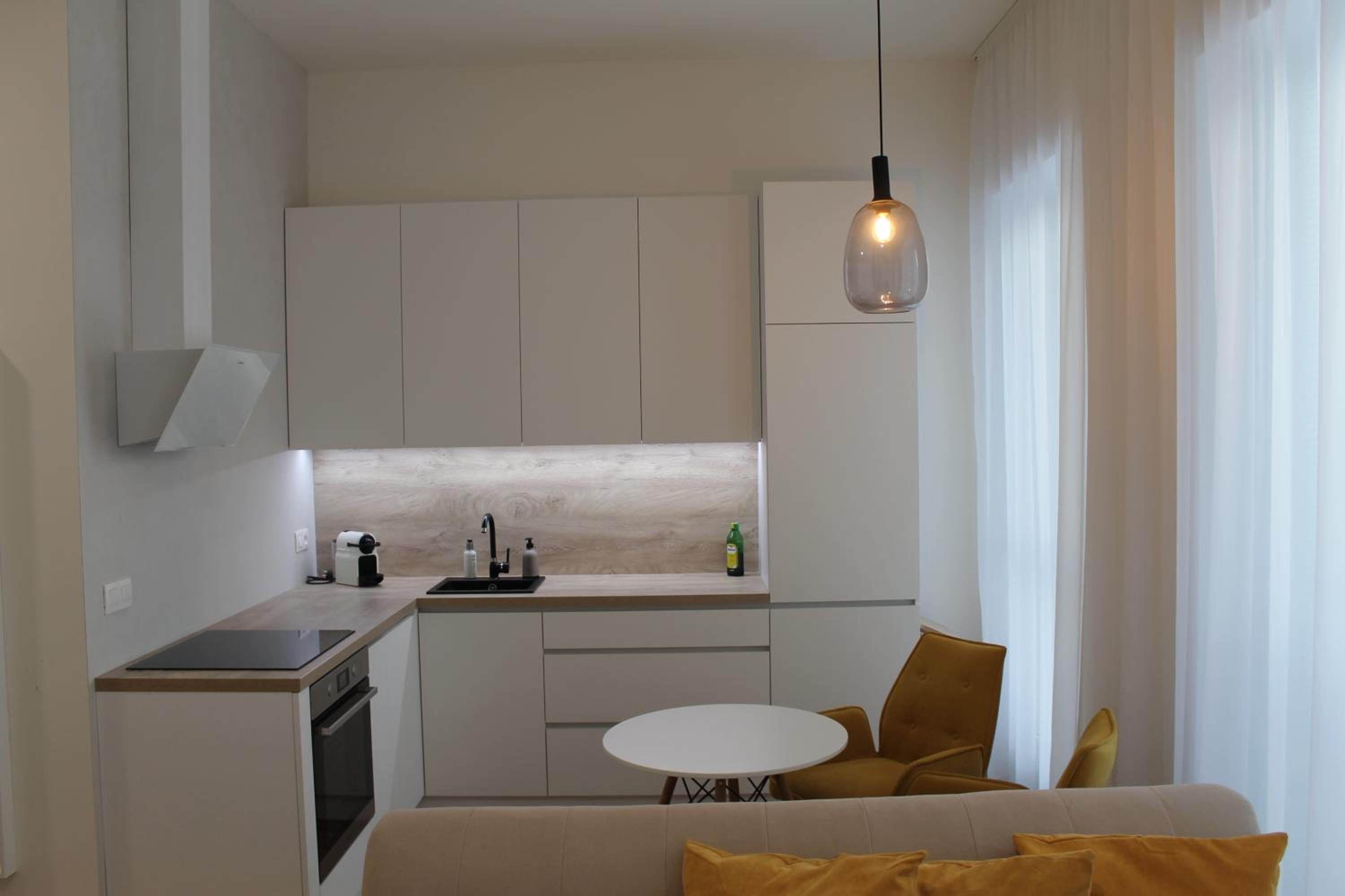 Deluxe Apartment photo 2