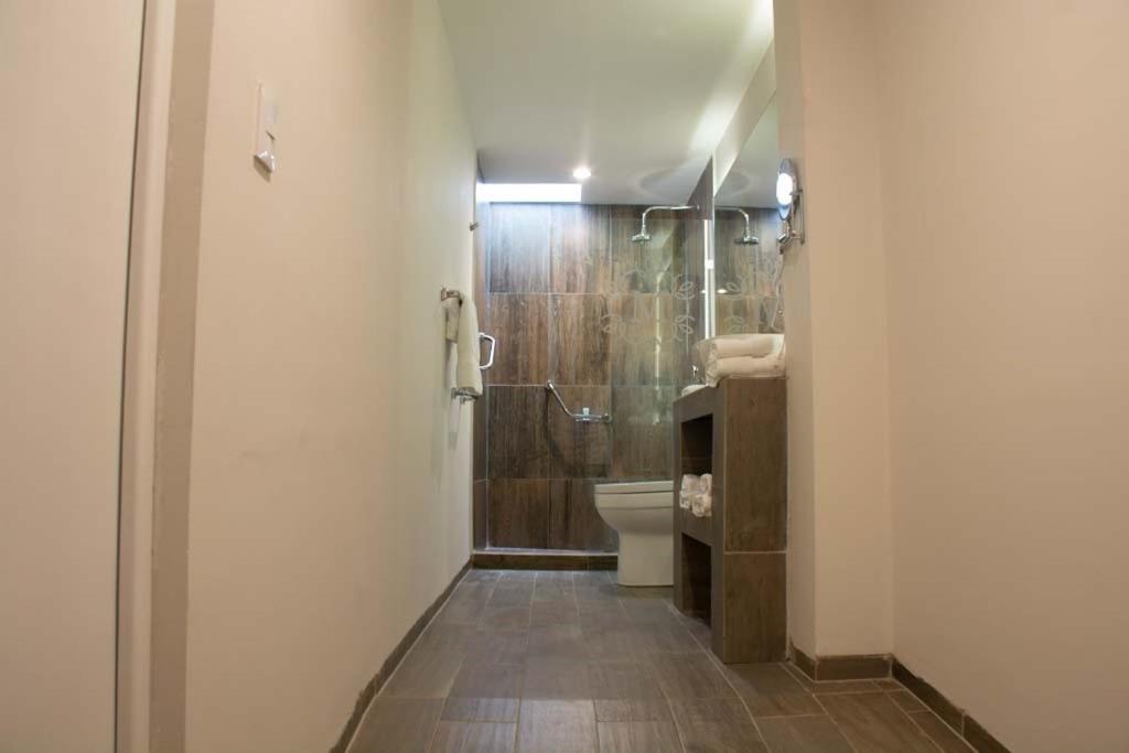Twin Room - Photo 3