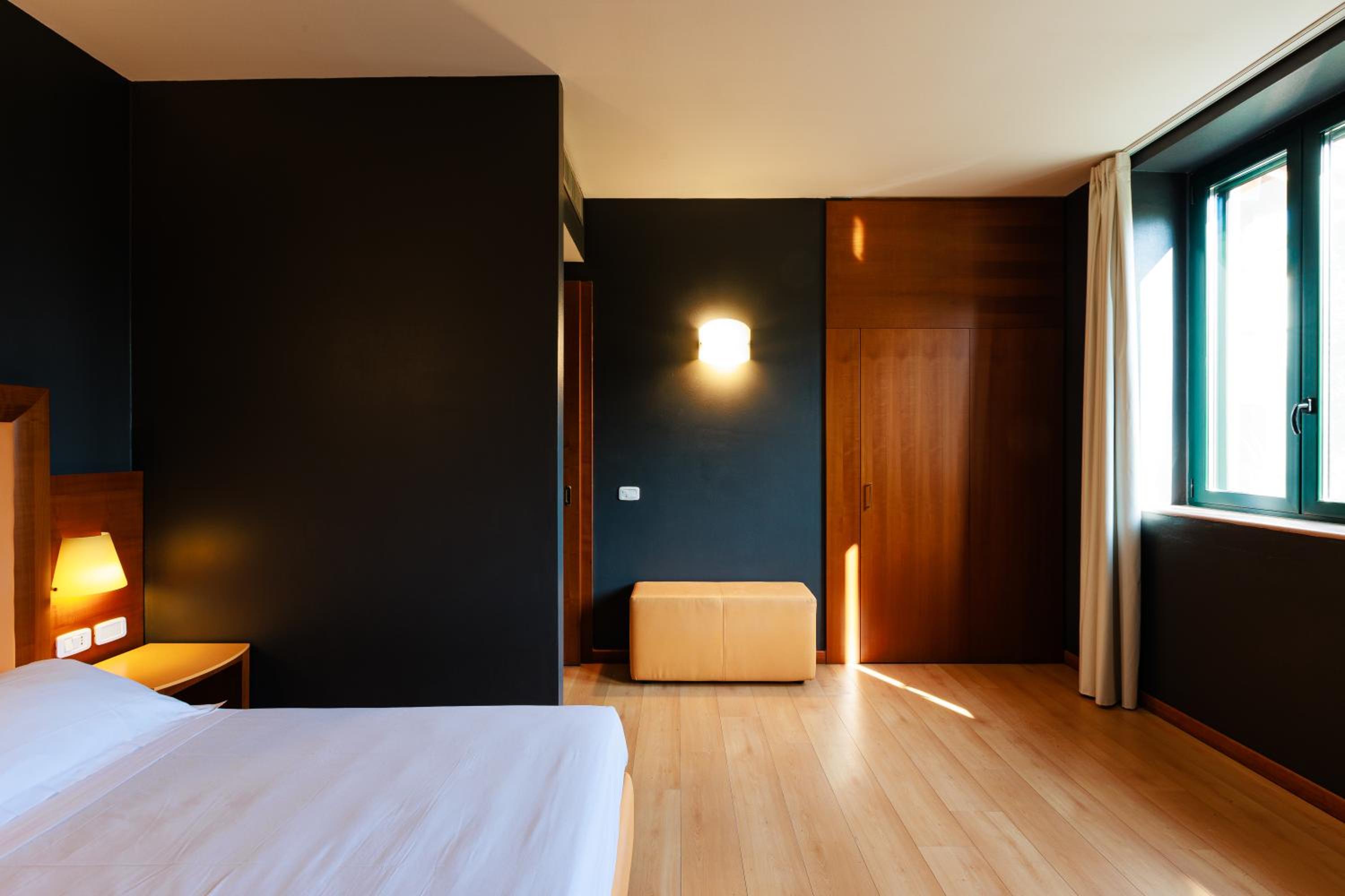 Triple Room - Photo 6