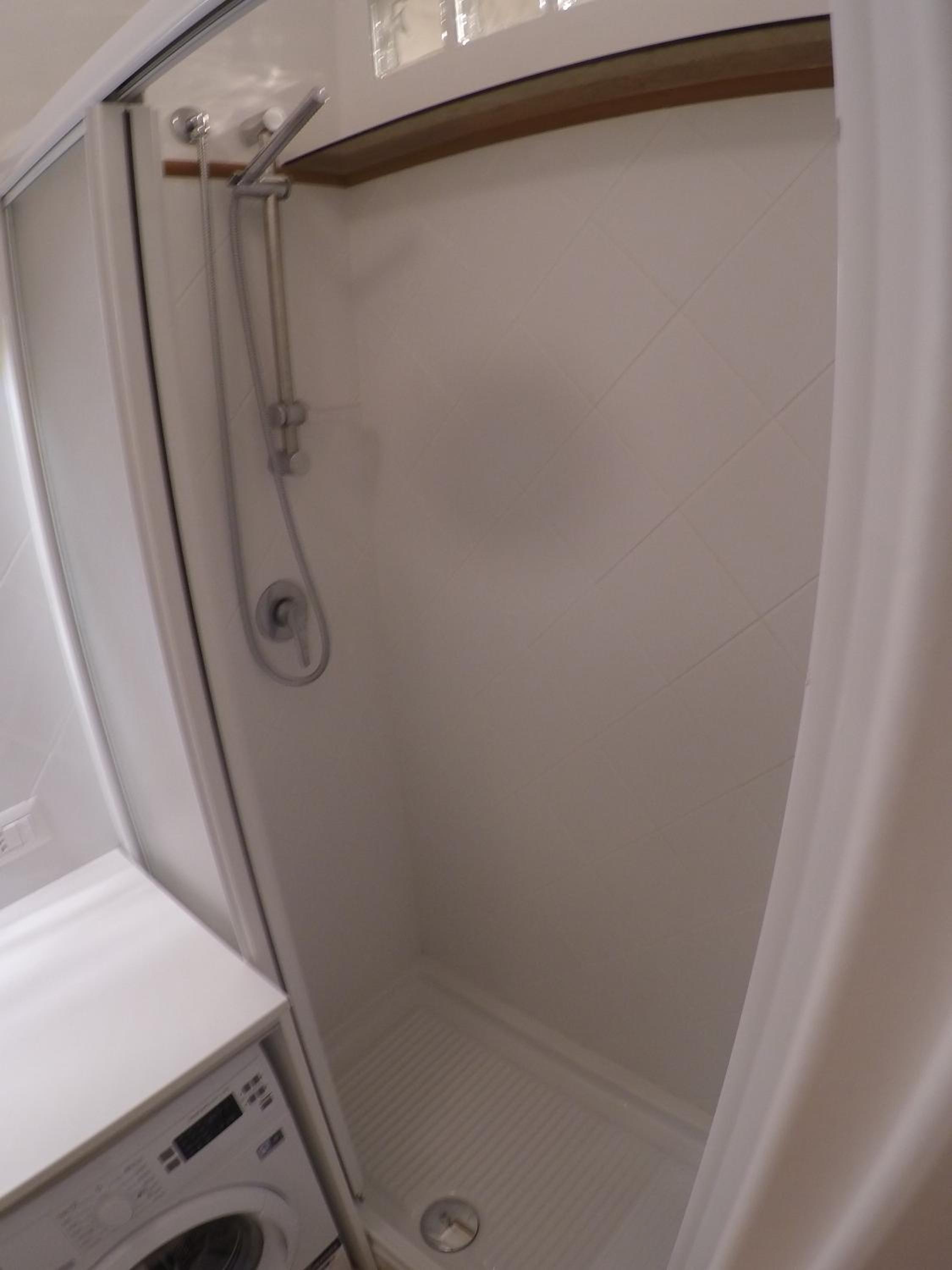 Deluxe King Room photo 3