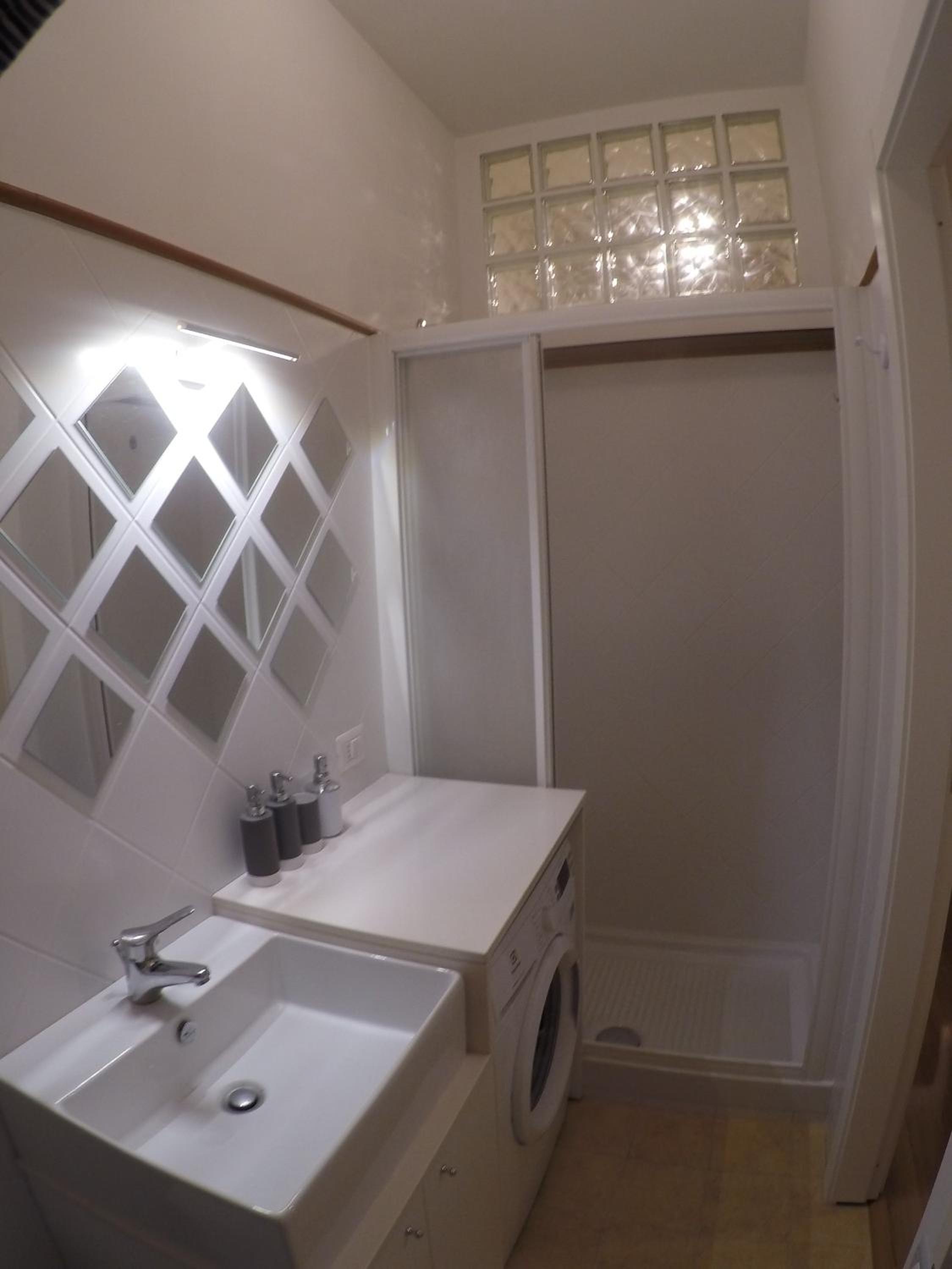 Deluxe King Room photo 2