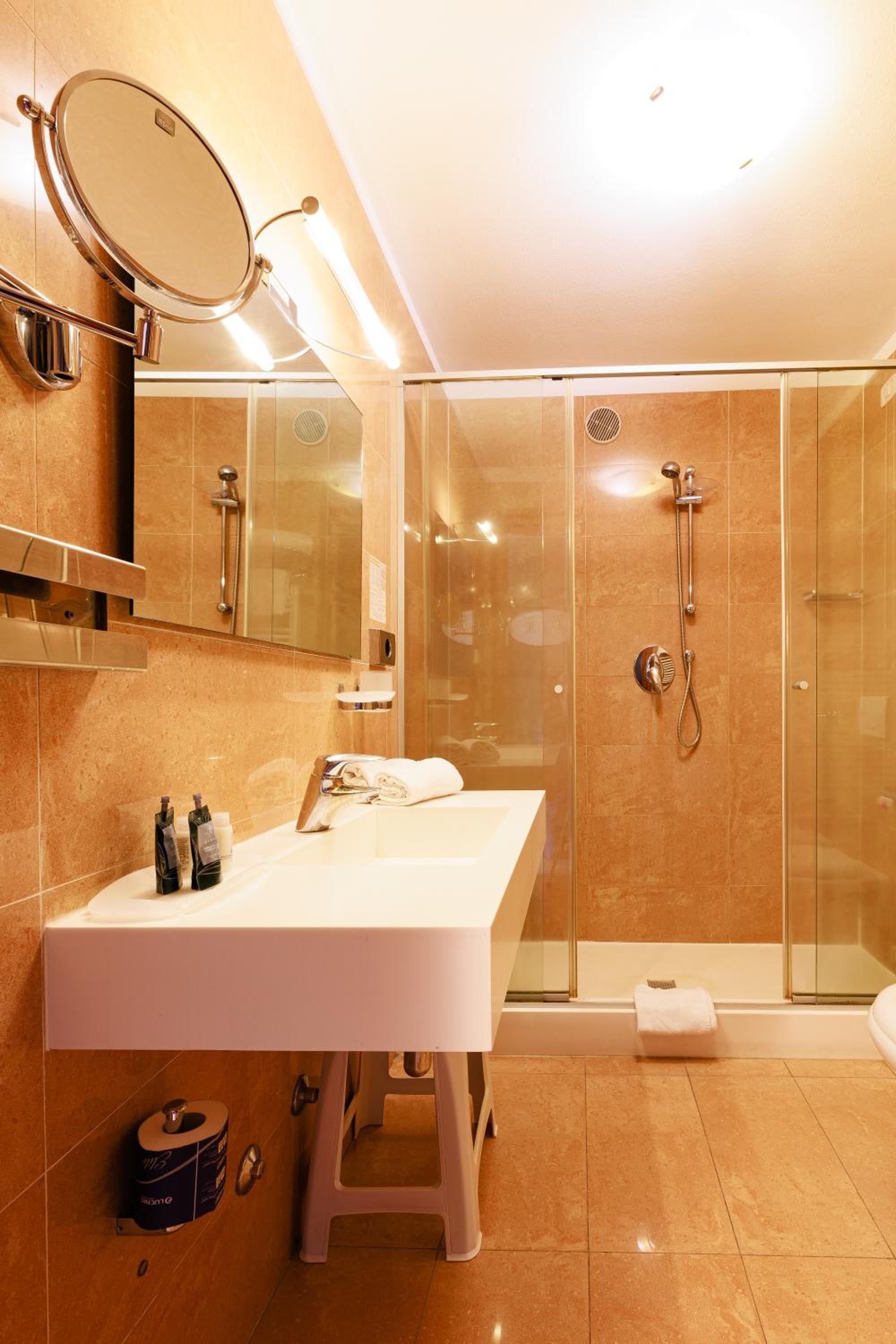 Triple Room - Photo 4