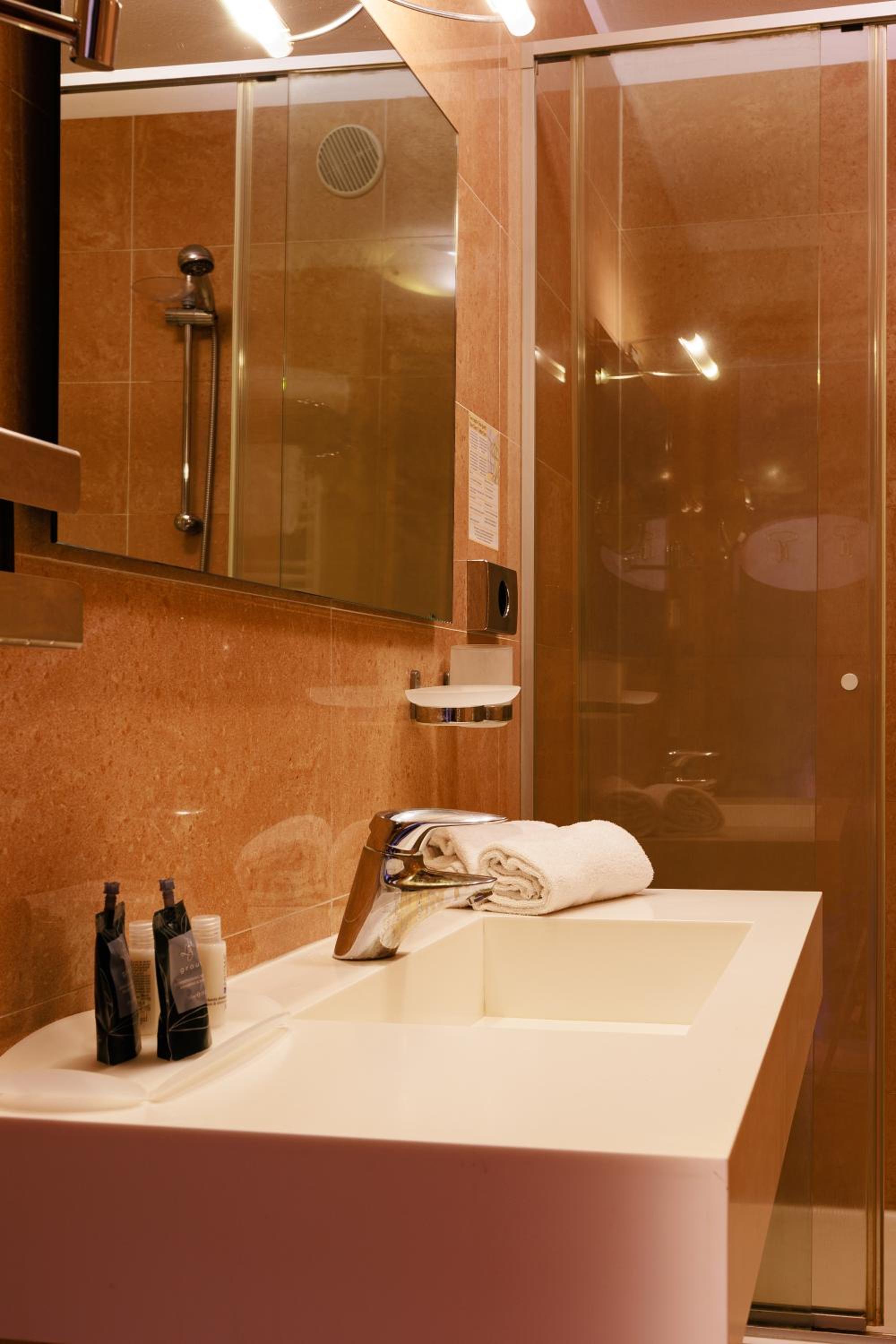 Triple Room - Photo 3