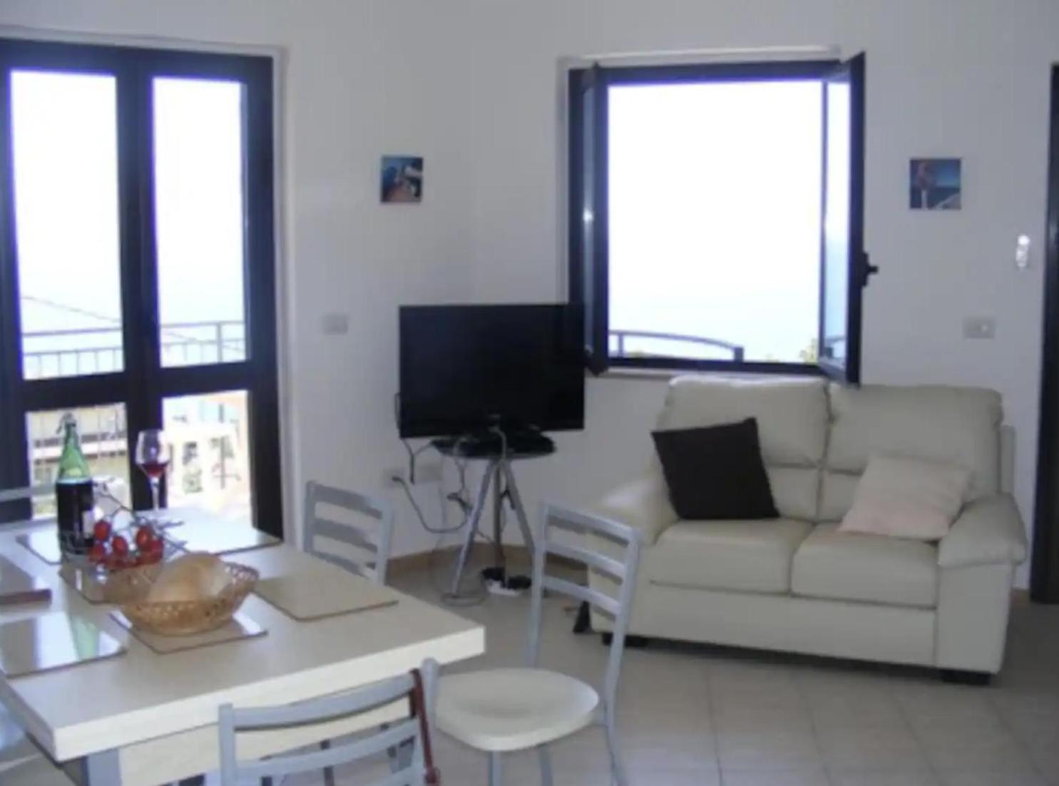 Apartment photo 1