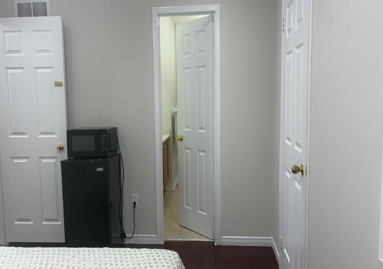 Standard Queen Room photo 2
