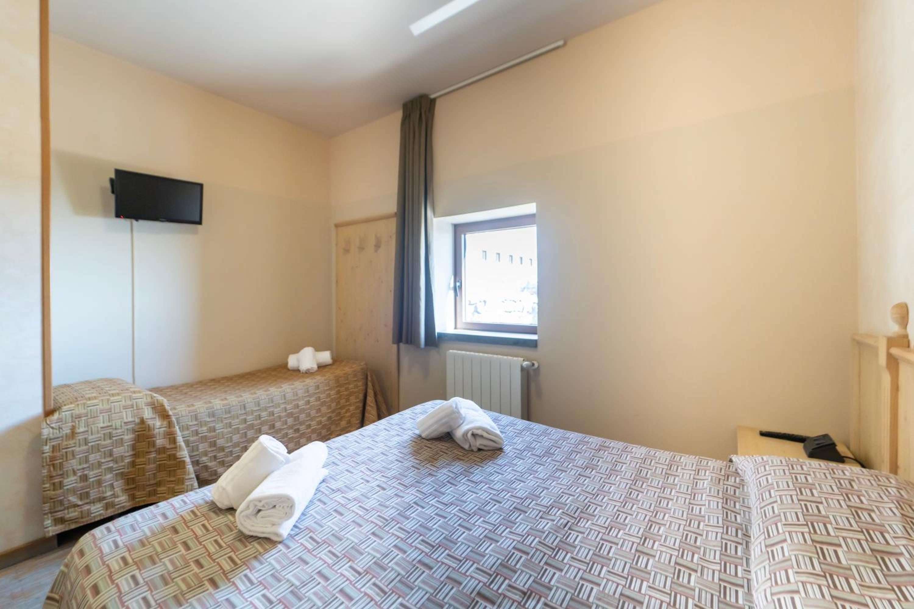 Standard Triple Room photo 2
