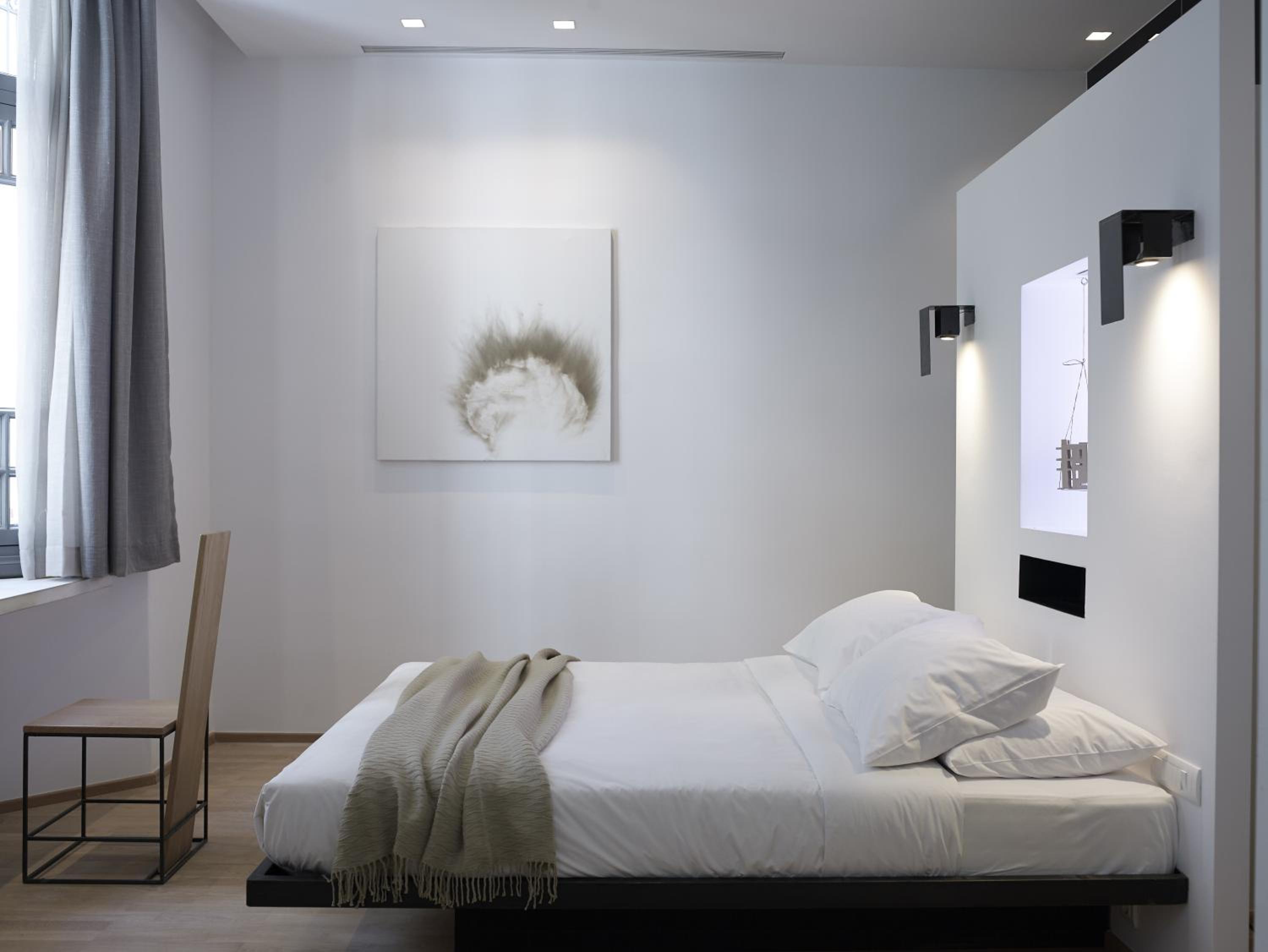 Suite with atrium view  photo 2