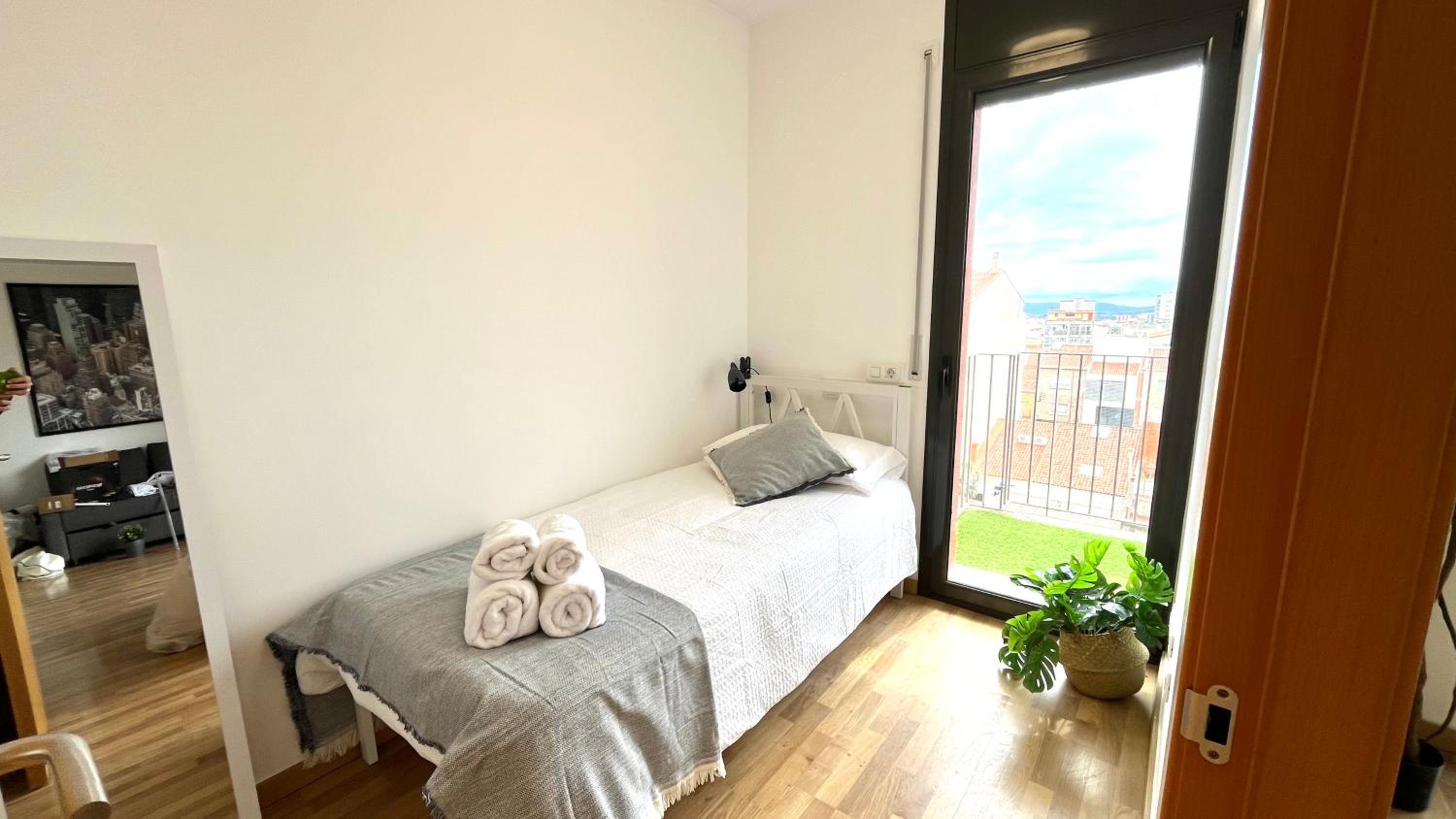 Two-Bedroom Apartment photo 3