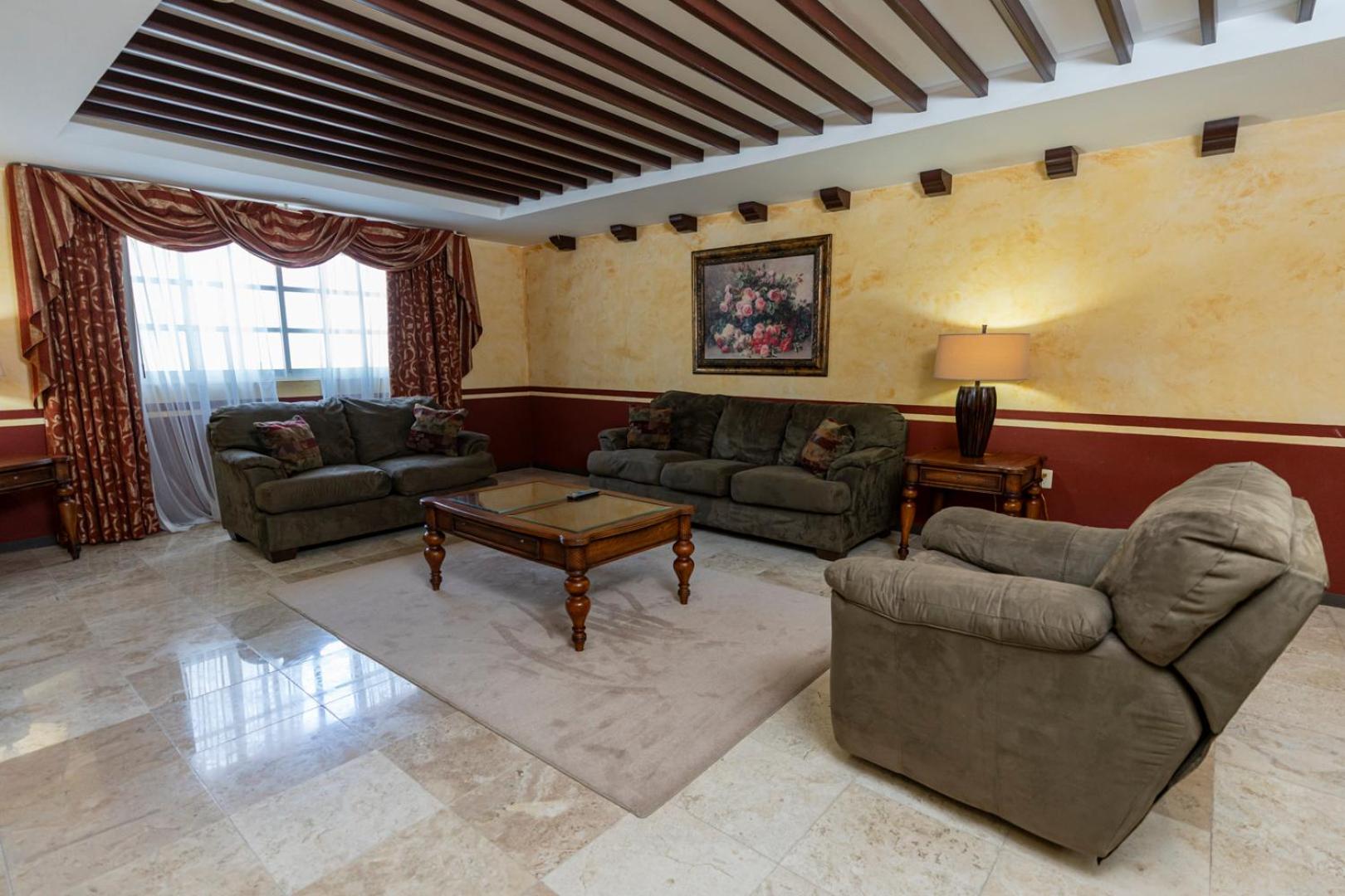 One-Bedroom Suite photo 2