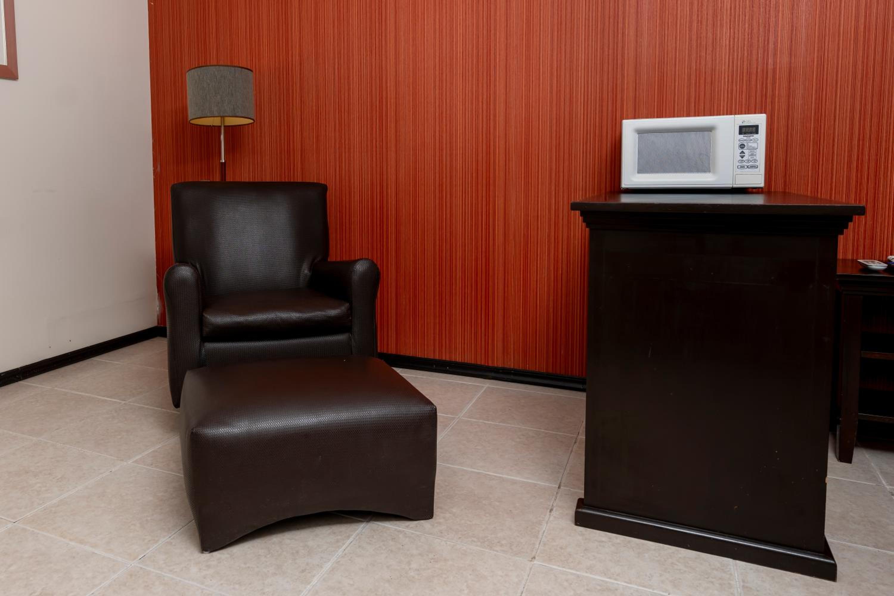Deluxe Junior Suite - Photo 3