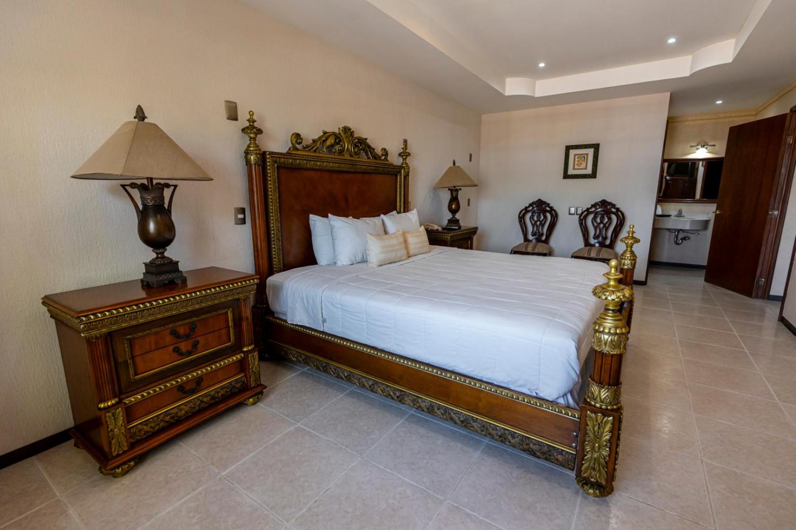 Junior Suite with Sea View - Photo 10