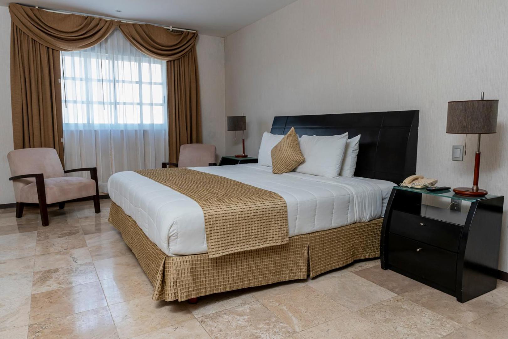 One-Bedroom Suite - Photo 1