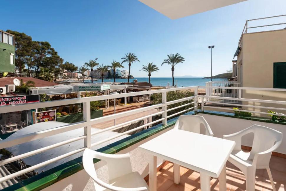 Apartment With Sea View photo 2