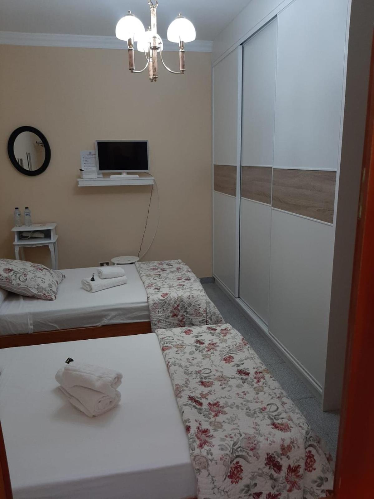 Habitación doble con baño compartido
