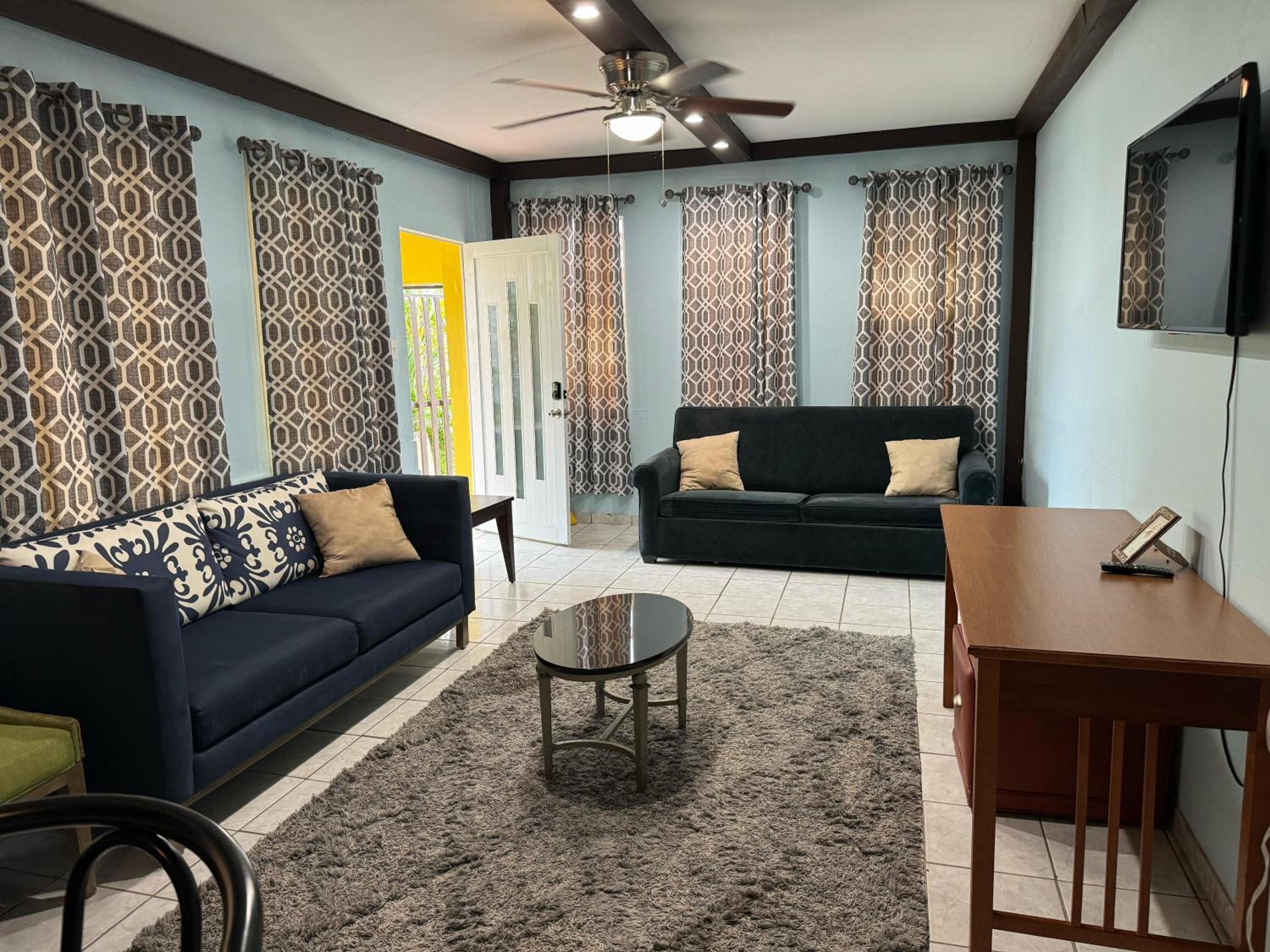 Three-Bedroom Apartment photo 1