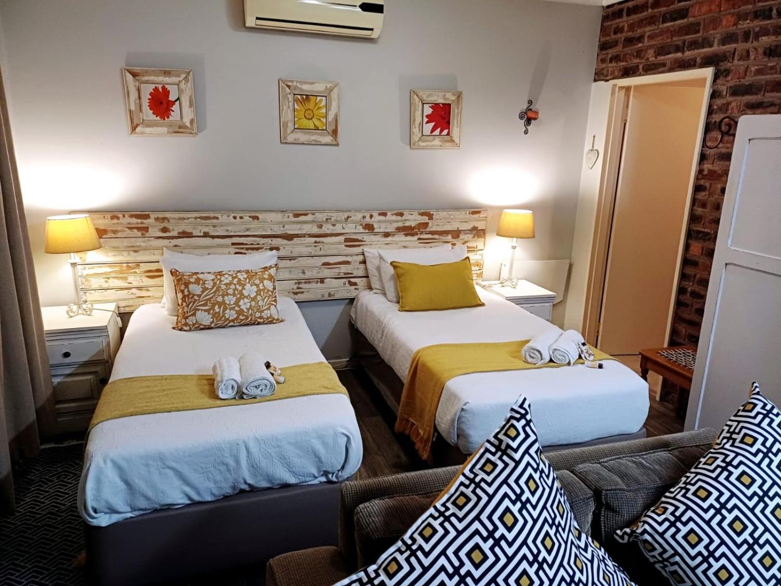 Double Room with Private Bathroom - Photo 1