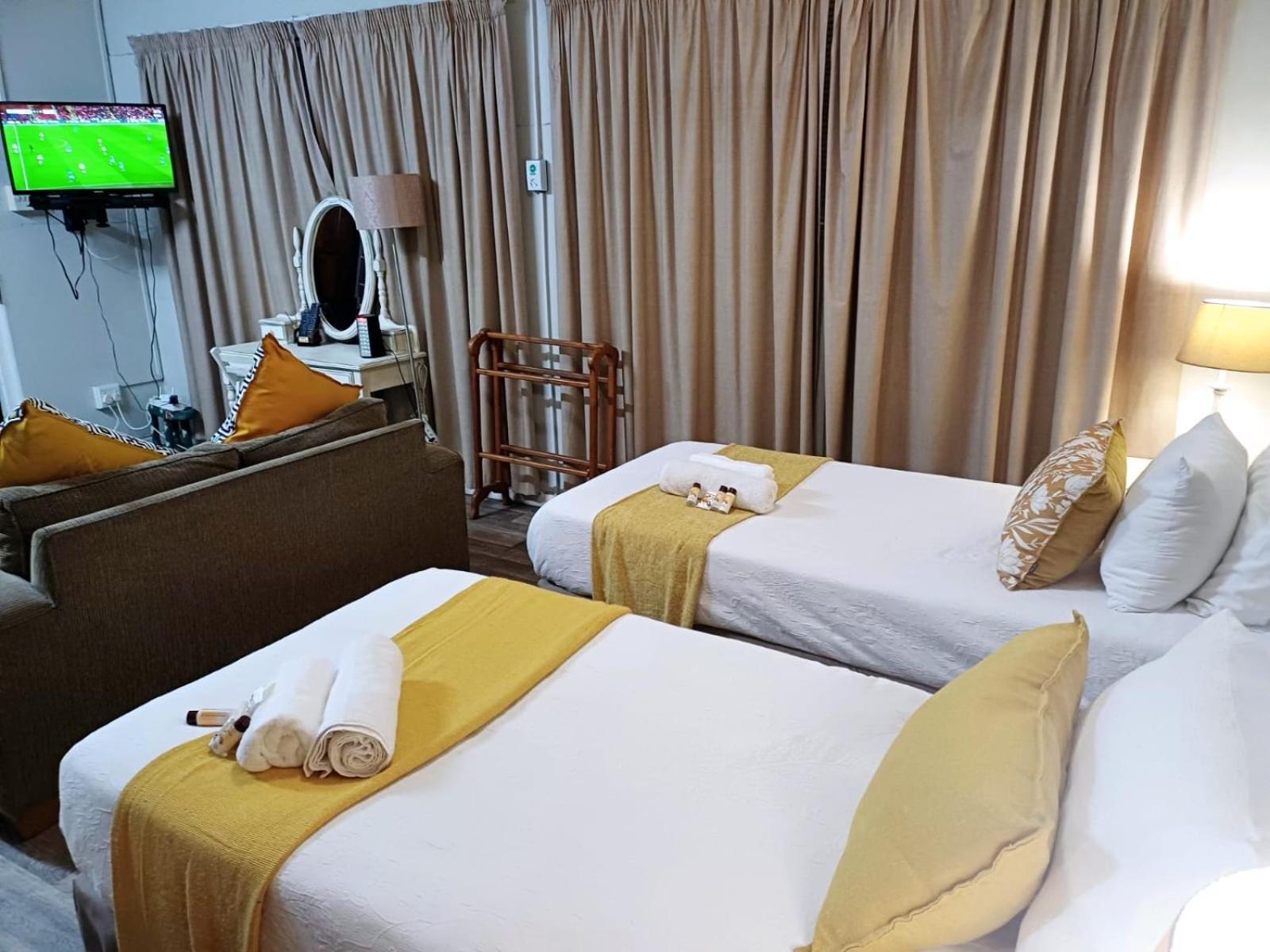 Double Room with Private Bathroom - Photo 2