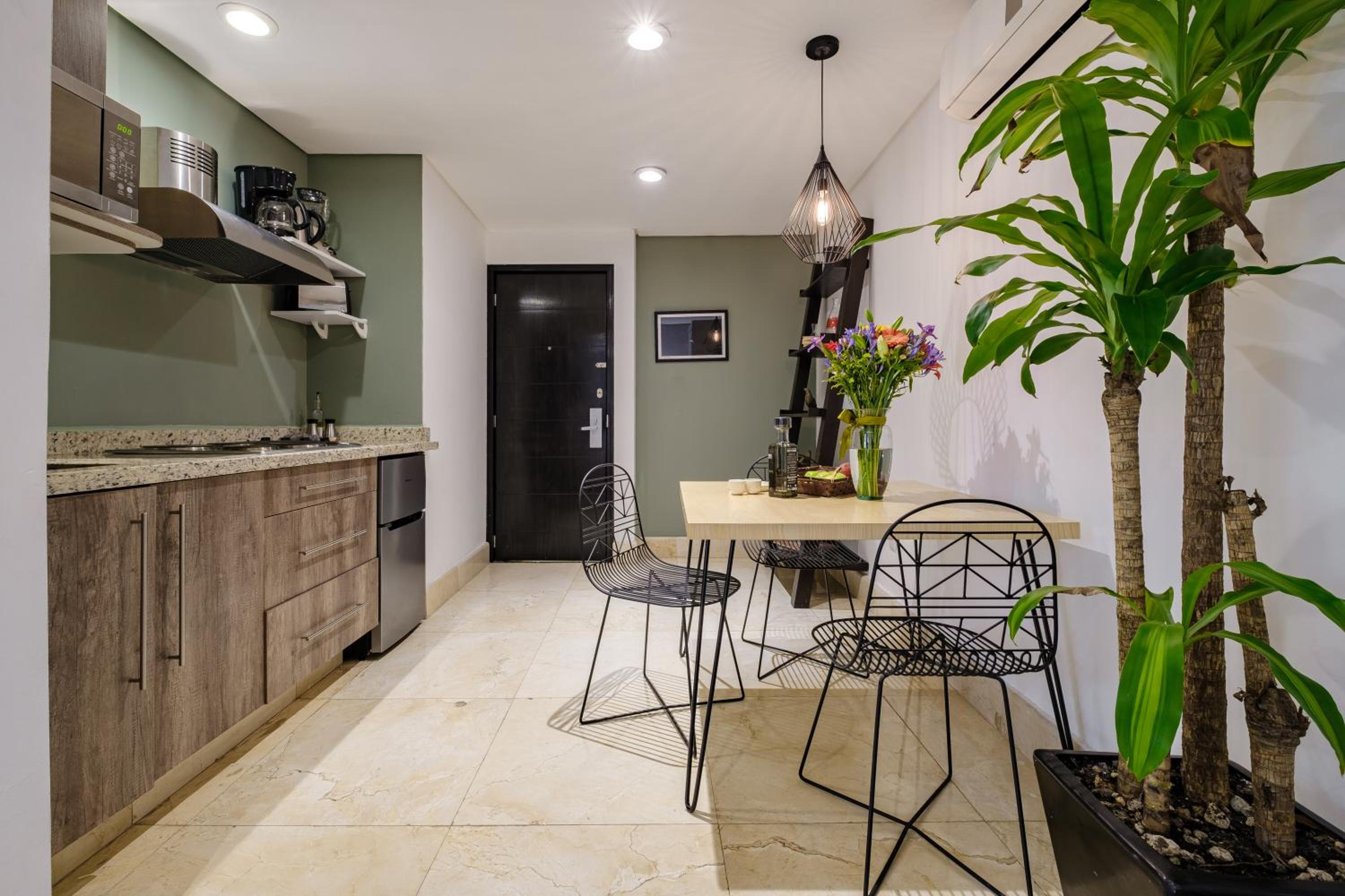 Studio Apartment photo 2