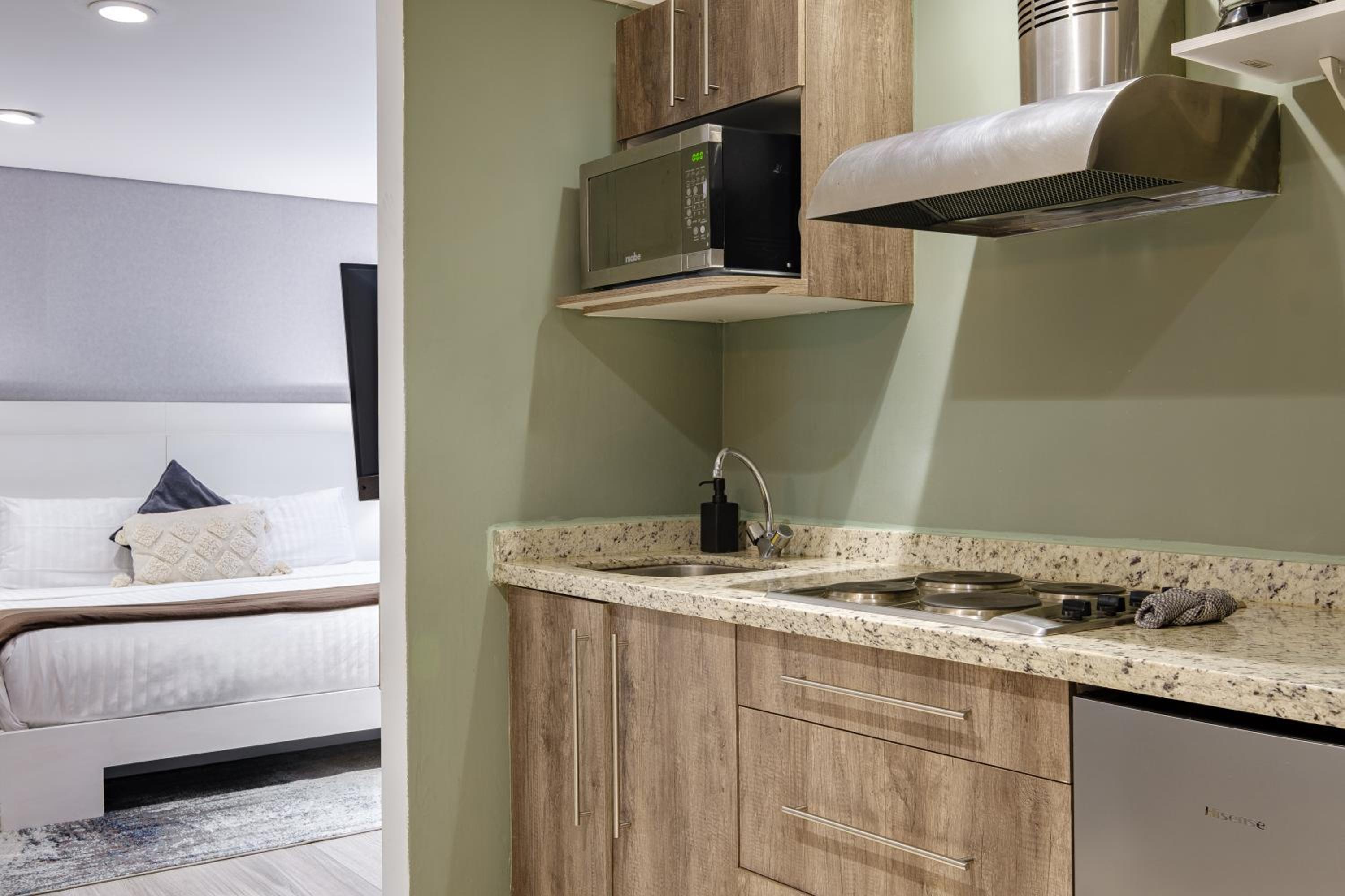 Studio Apartment photo 3
