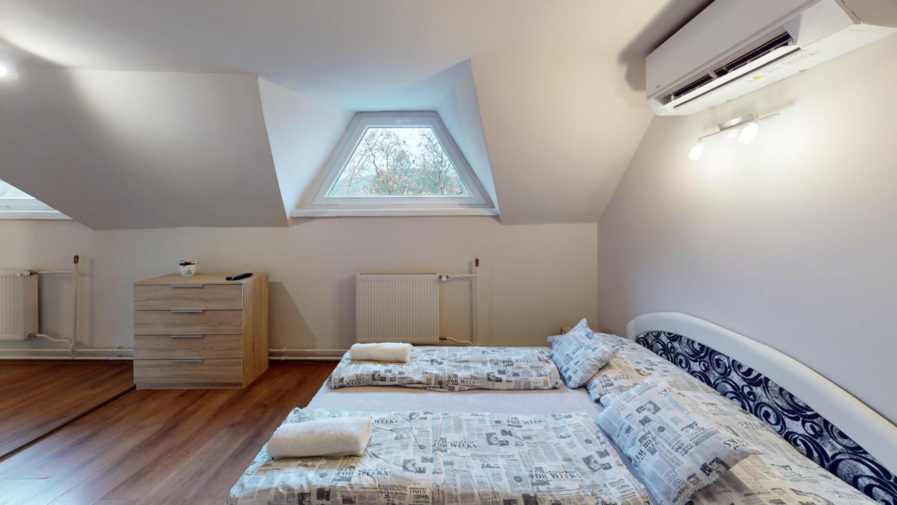 Triple Room with Shared Kitchen - Loft photo 2