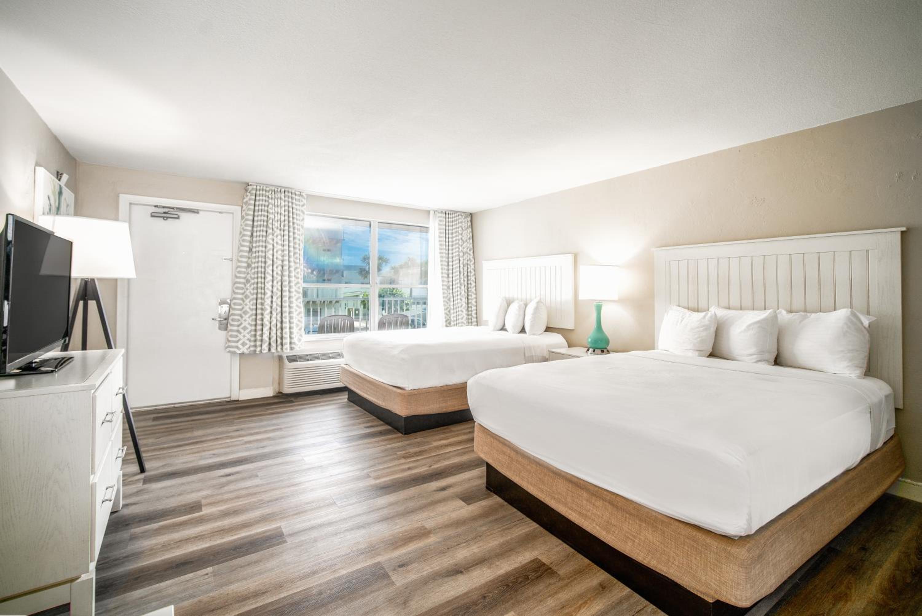 Standard Queen Room with Two Queen Beds