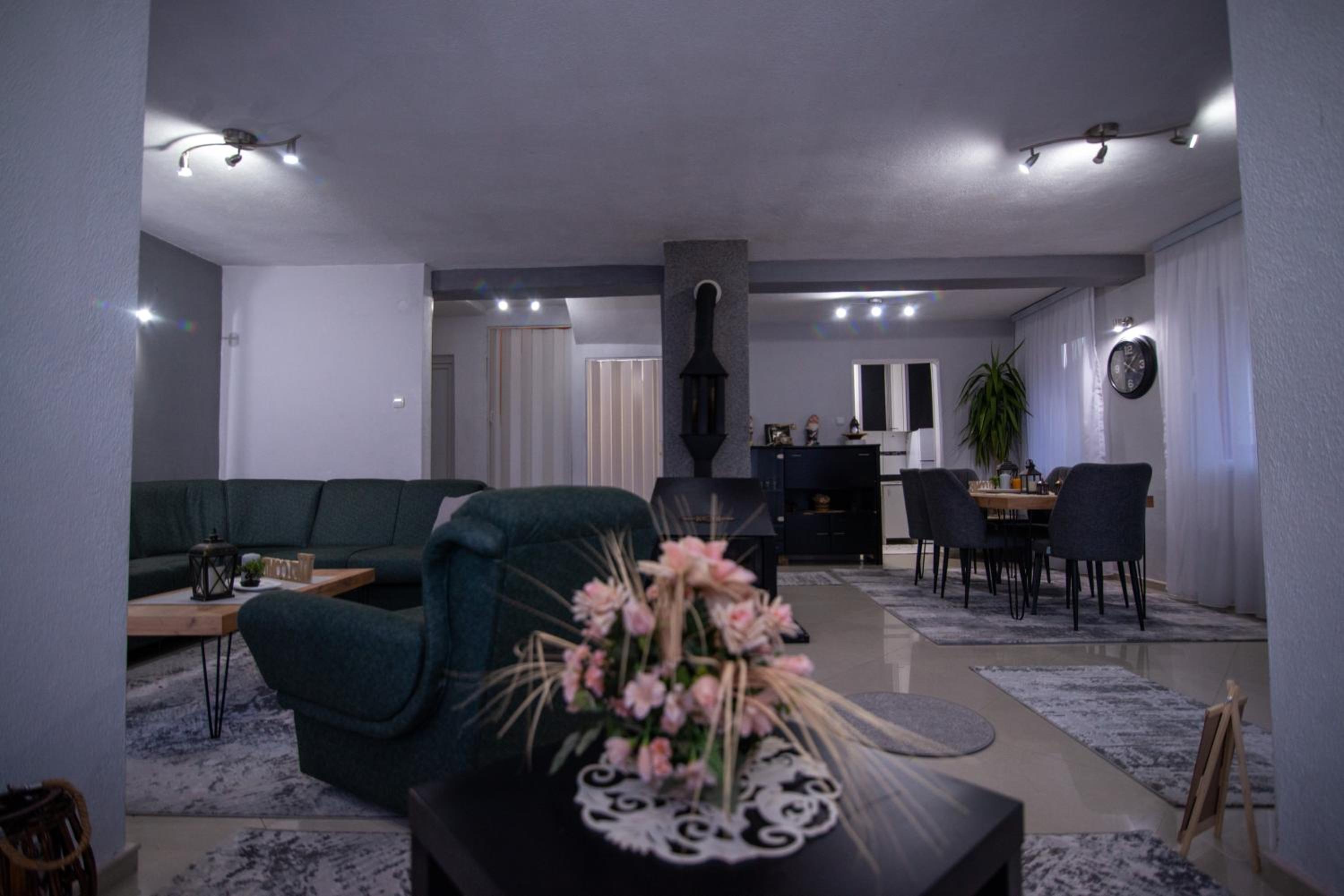 Three-Bedroom Villa photo 2