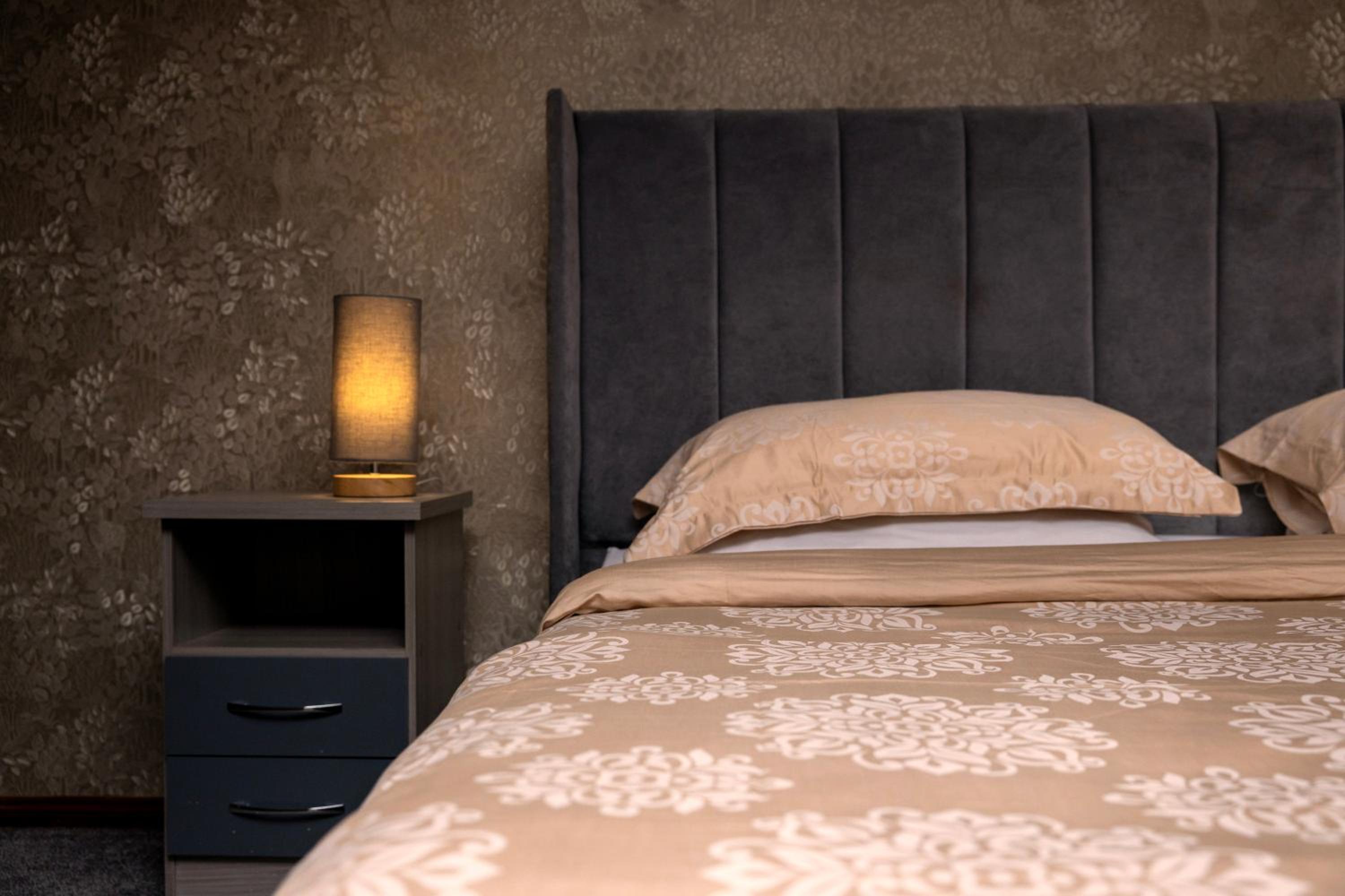 Budget Double Room - Photo 4