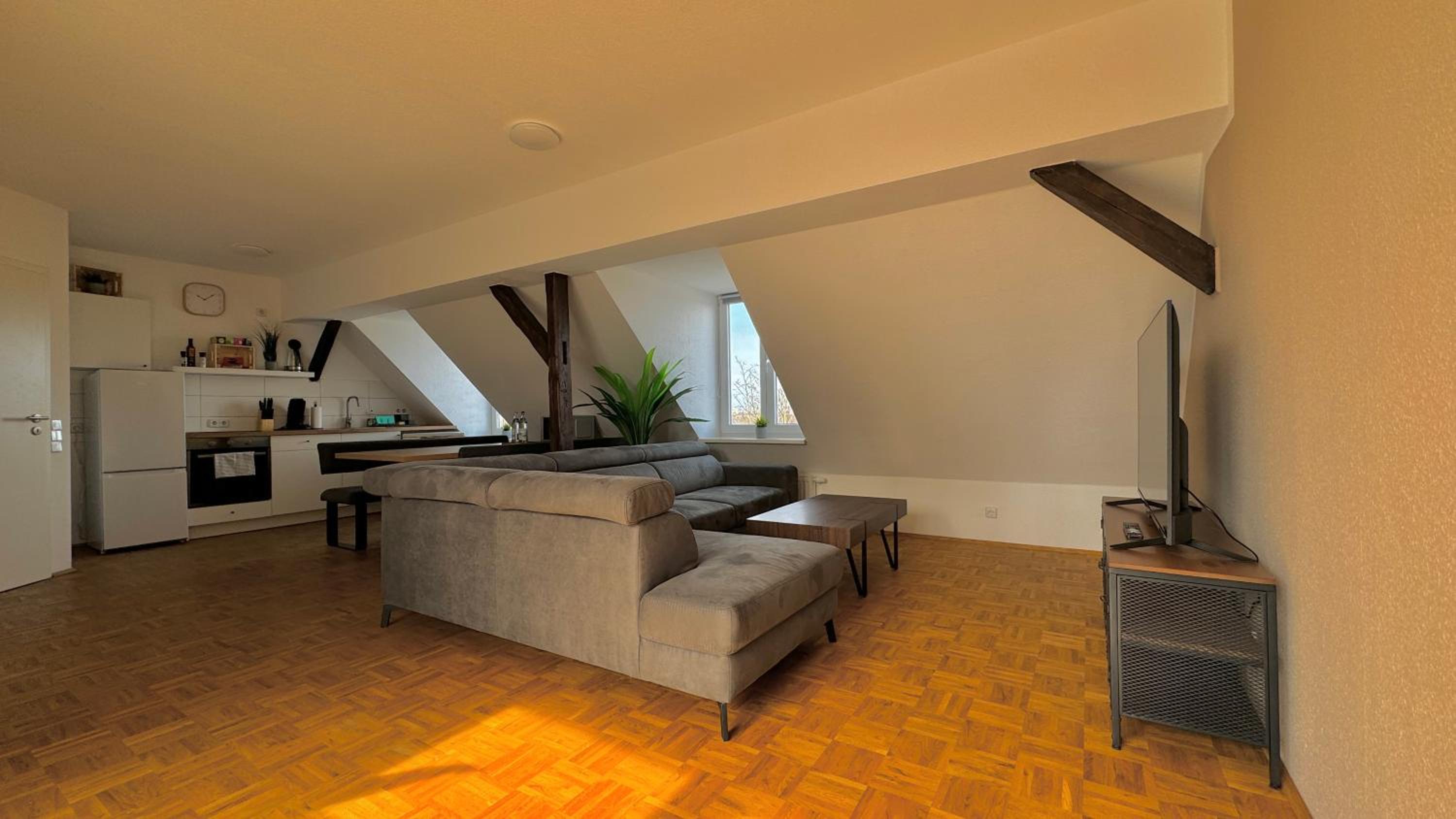 One-Bedroom Apartment photo 2