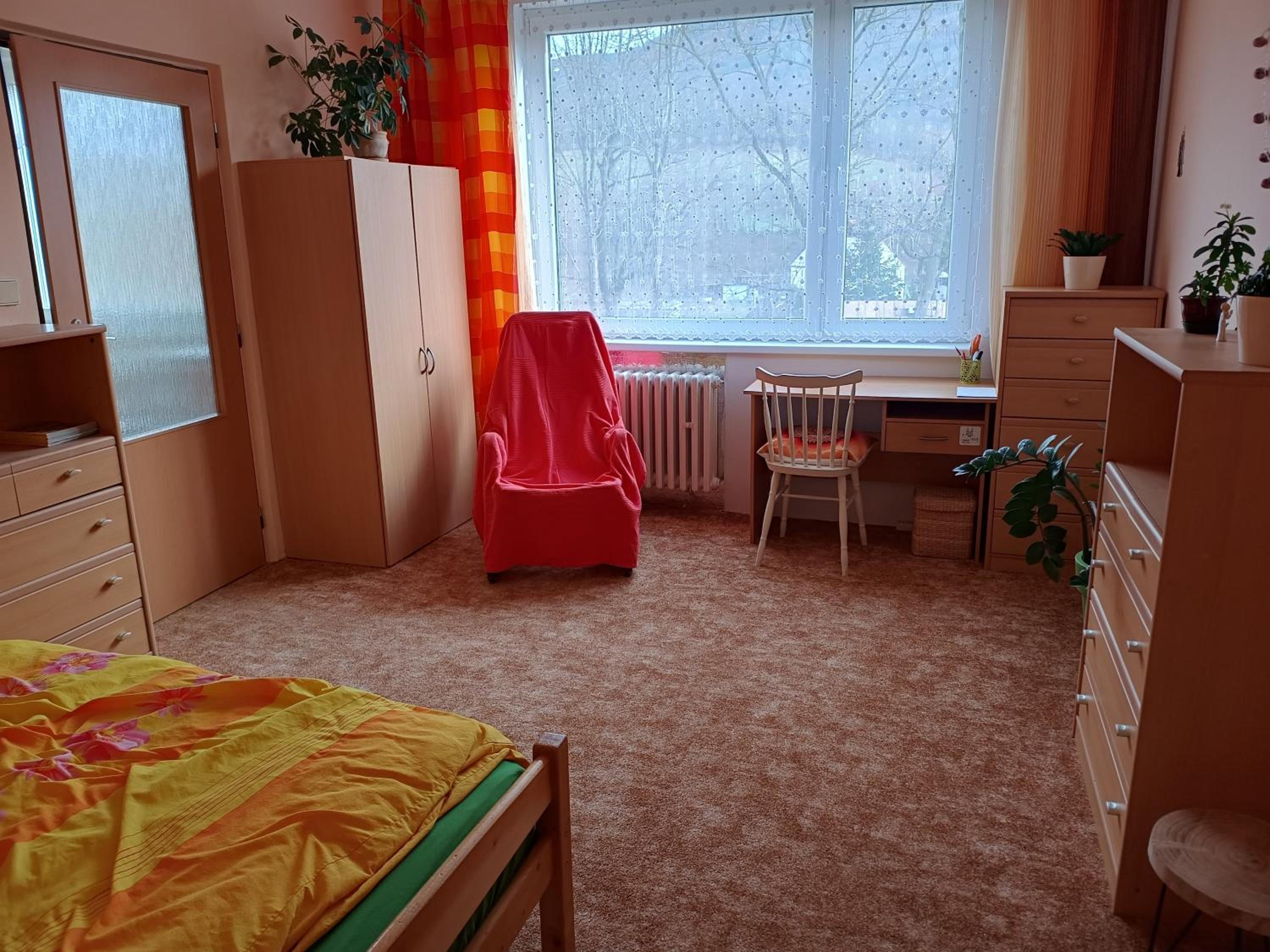 One-Bedroom Apartment photo 1