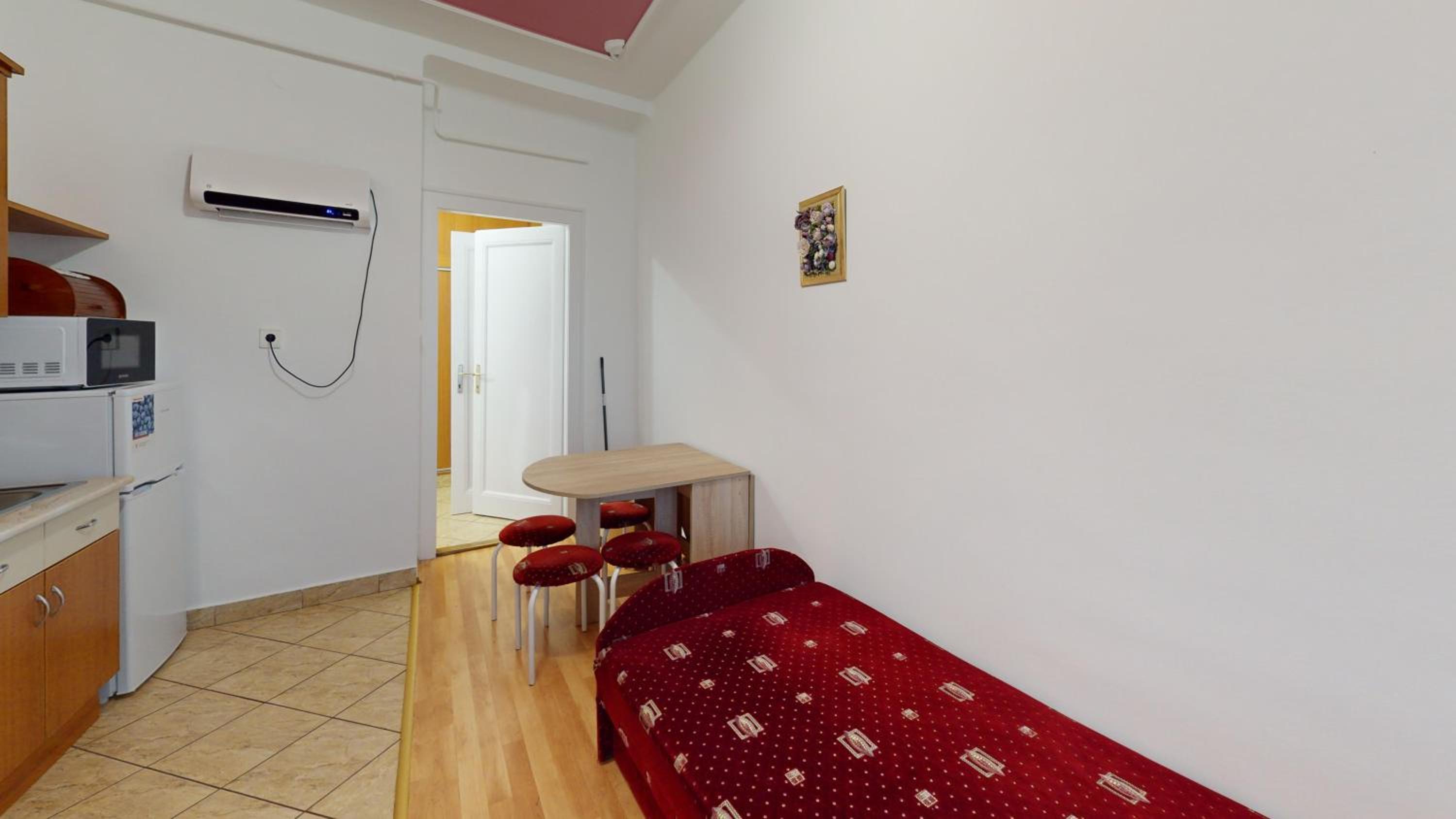 Apartment - Photo 23