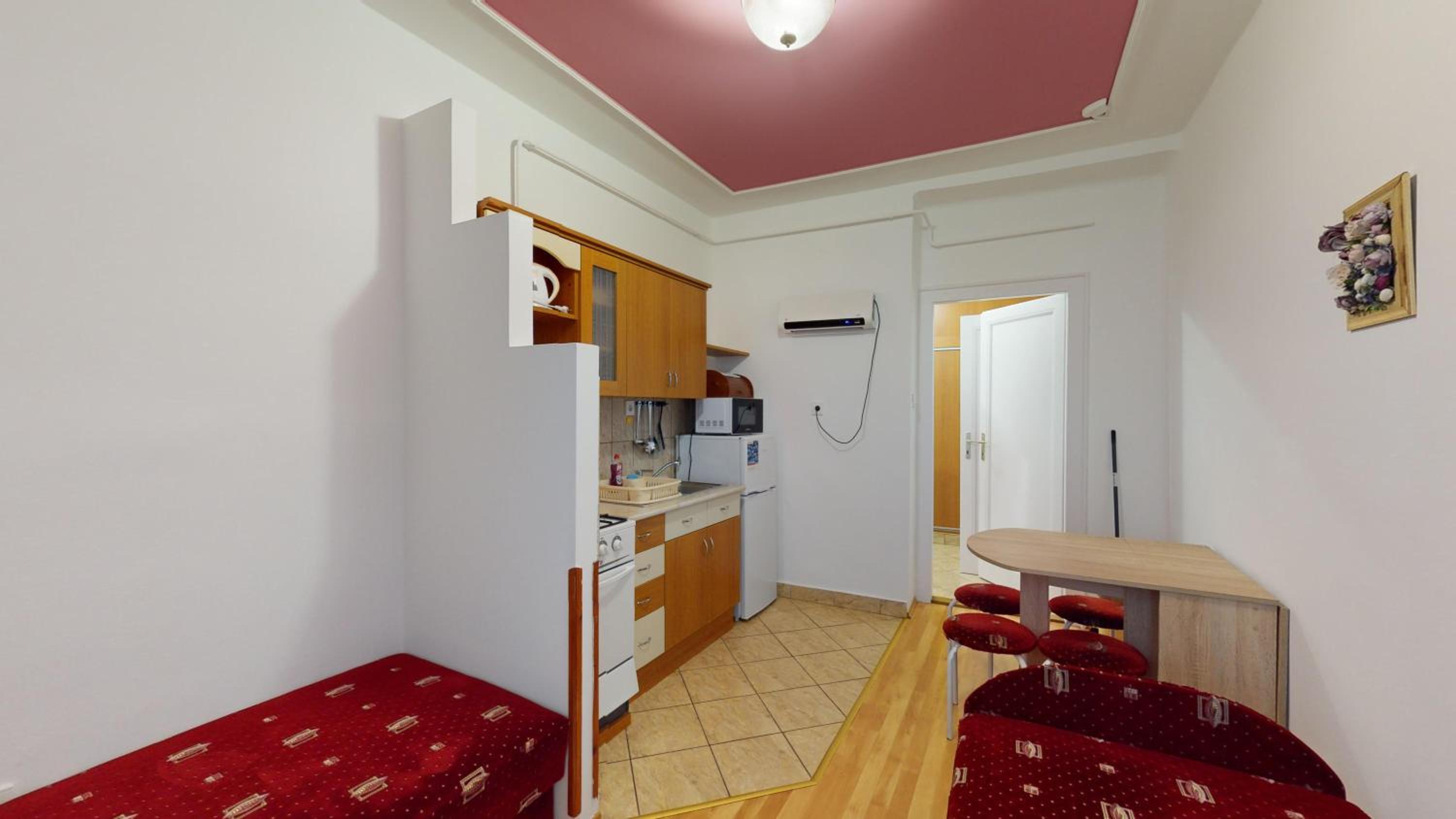 Apartment - Photo 17