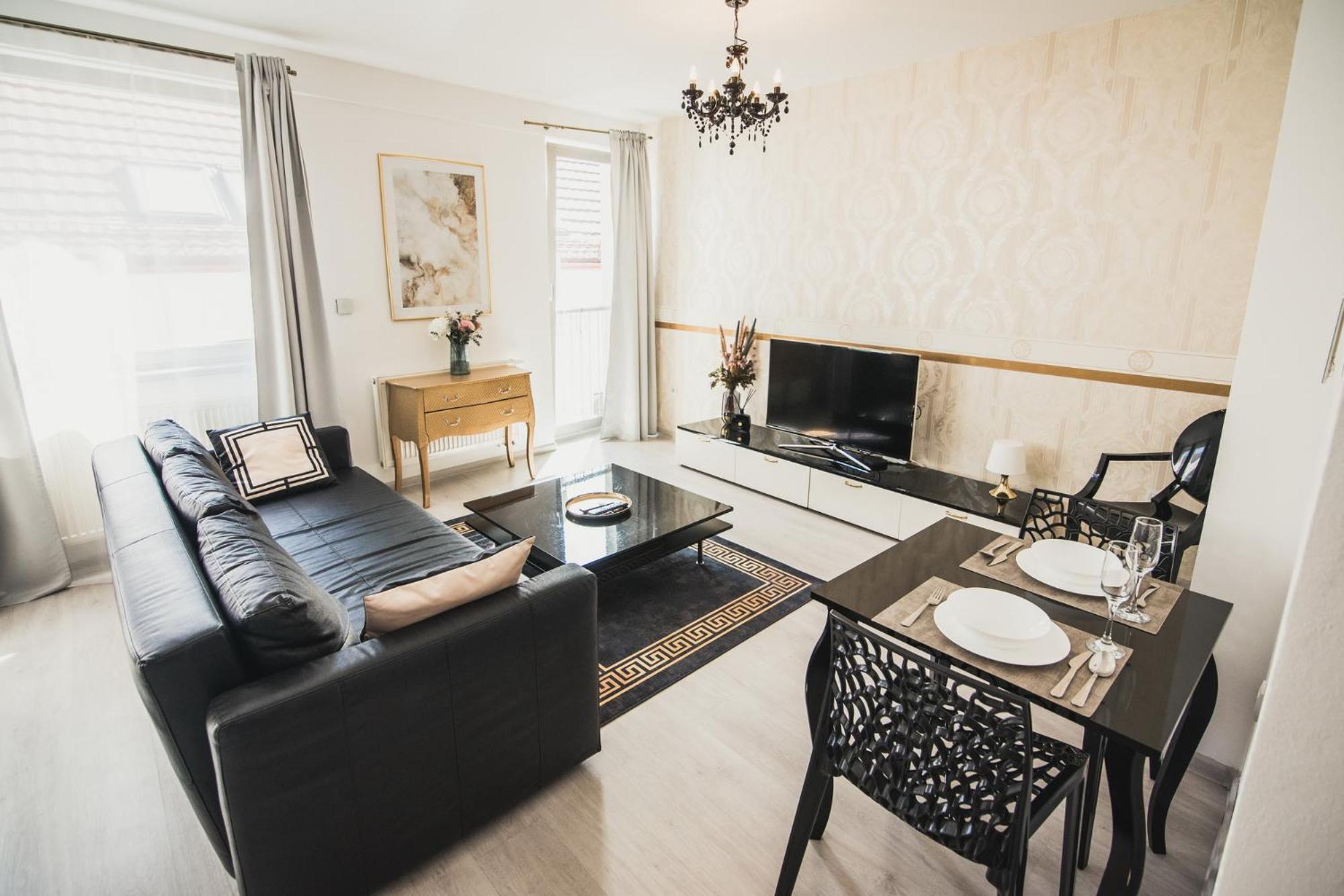 Deluxe Apartment