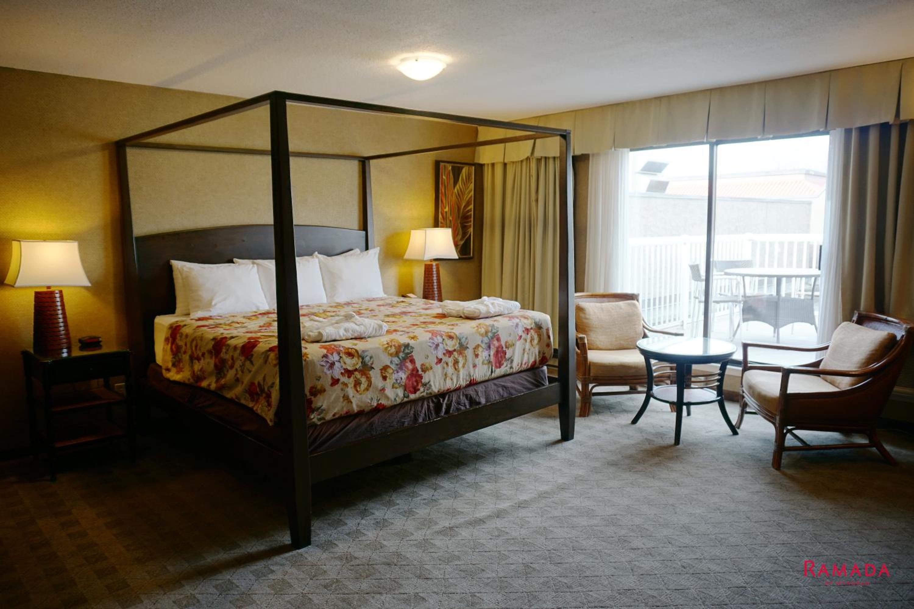 Polynesian Studio King Suite - Non-Smoking - Photo 1